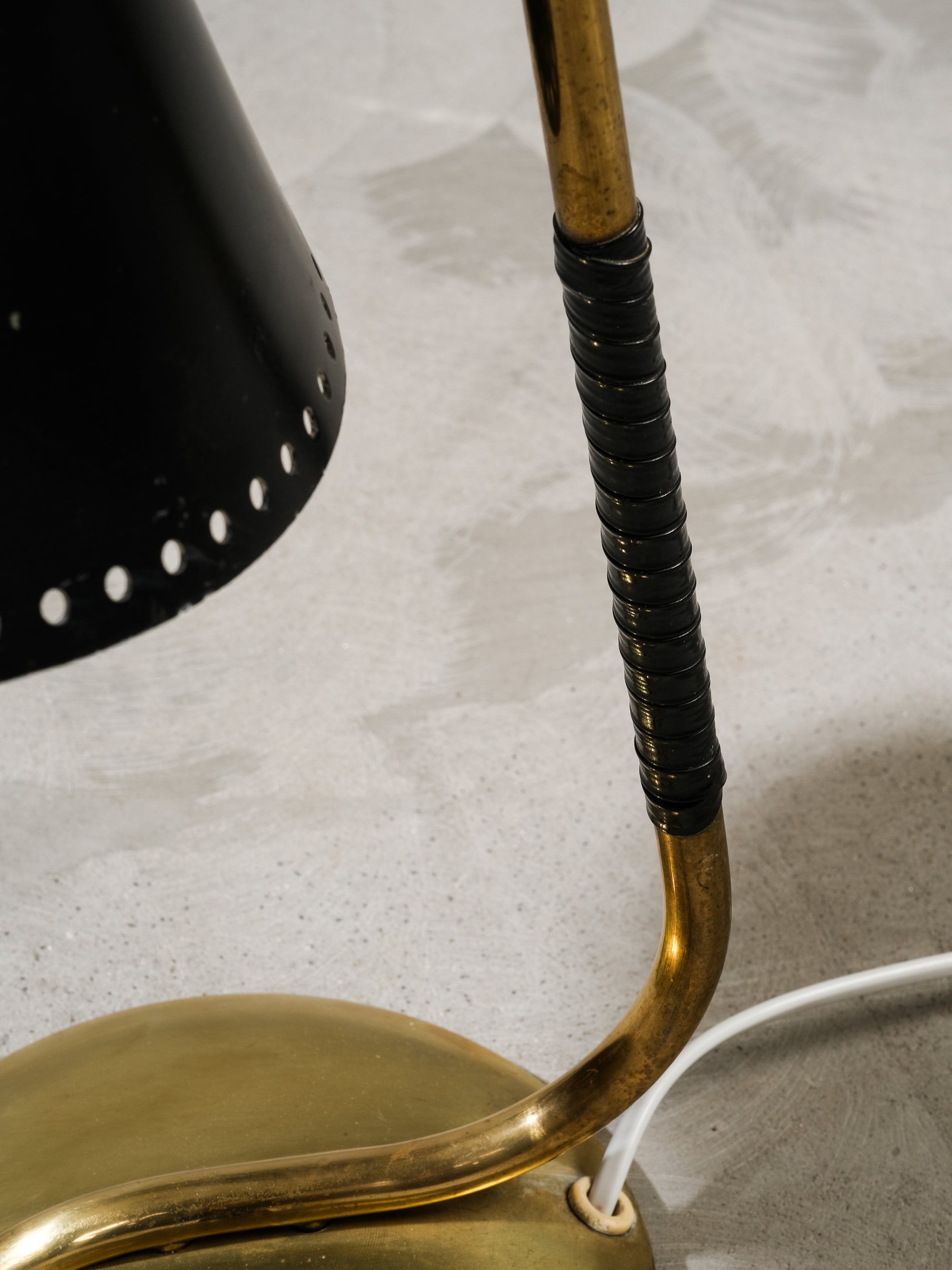 Mid-Century Modern Black & Brass Table/Desk Lamp by Valinte, Finland, 1950s
