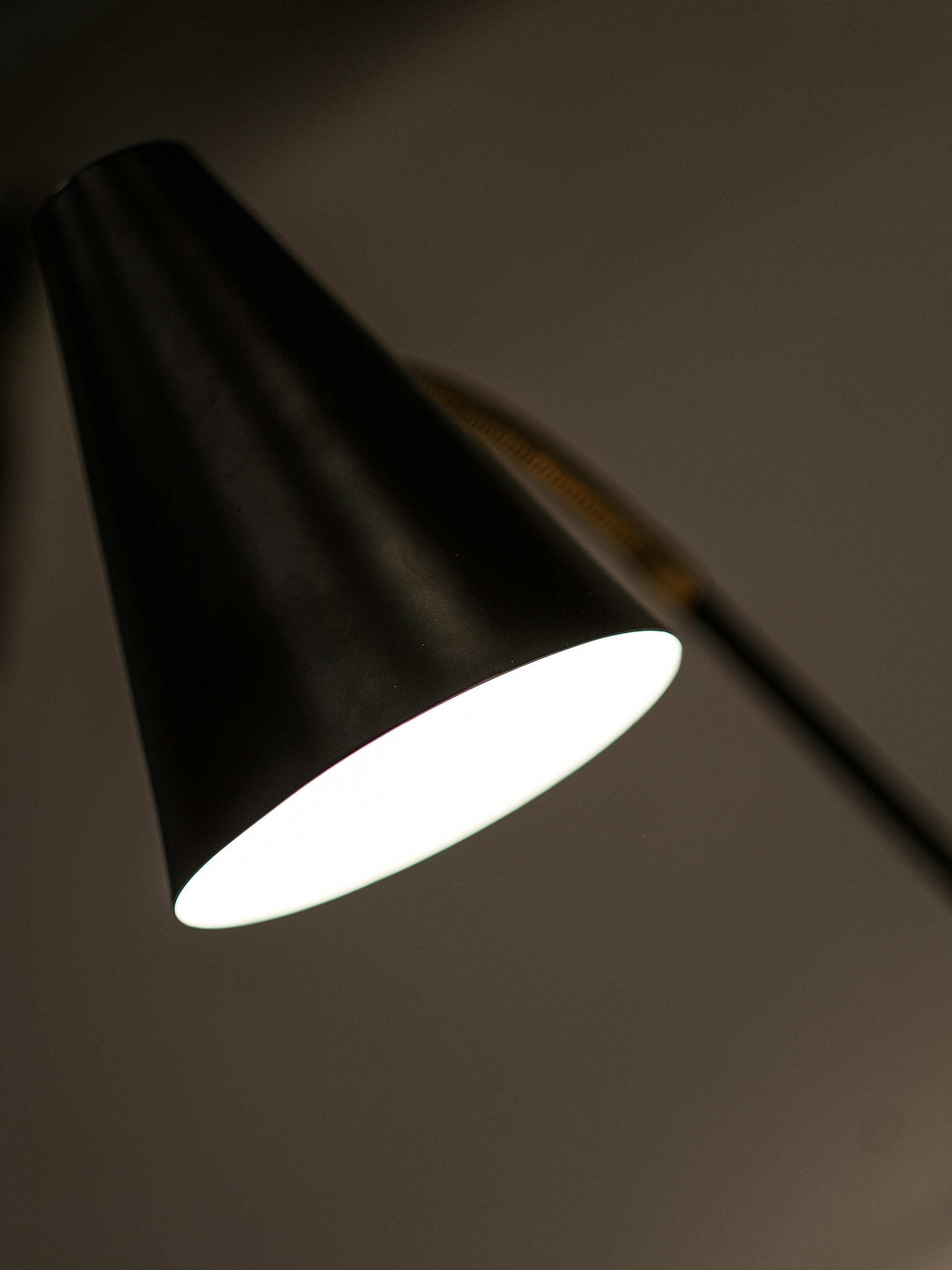 Mid-Century Modern Black & Brass Wall Lamp by Valinte, Finland, 1950s
