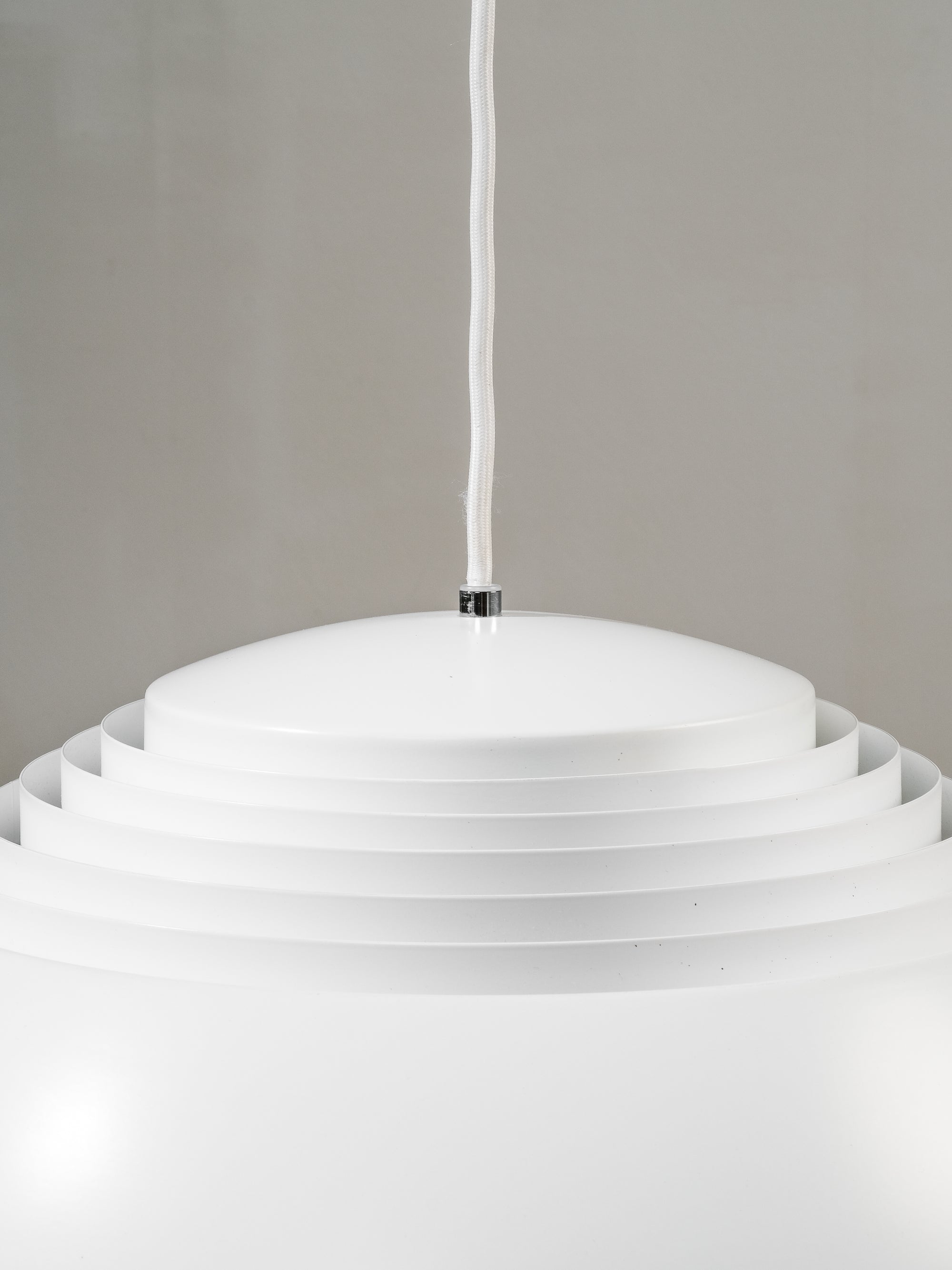 White 'AJ Royal' Pendant Lamp by Louis Poulsen, ø 50 cm