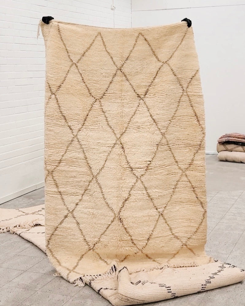 Moroccan Wool Rug | 228 x 150 cm