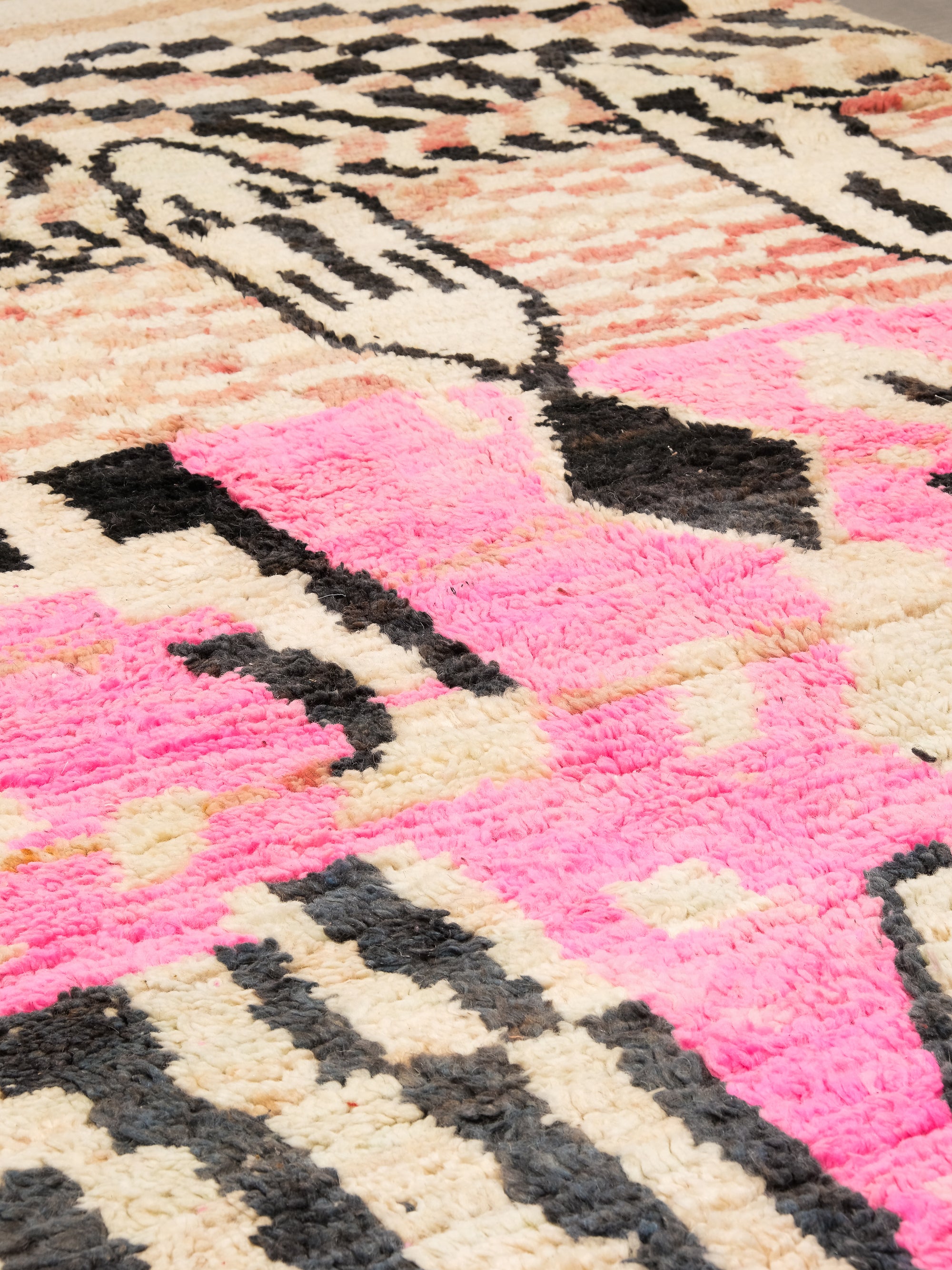 Moroccan Wool Rug | 280 x 160 cm