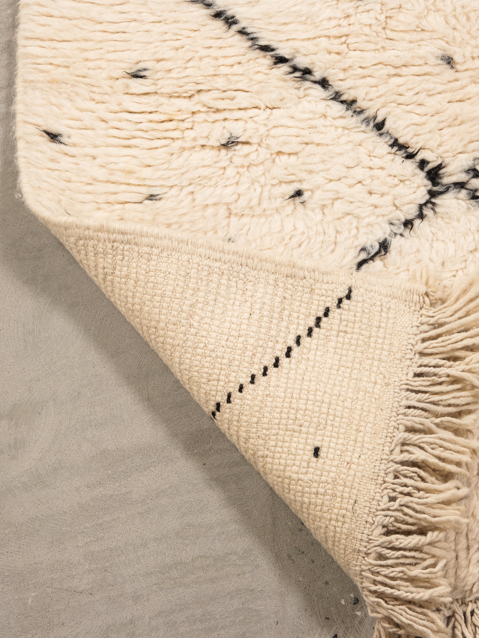 Moroccan Wool Rug | 232 x 164 cm