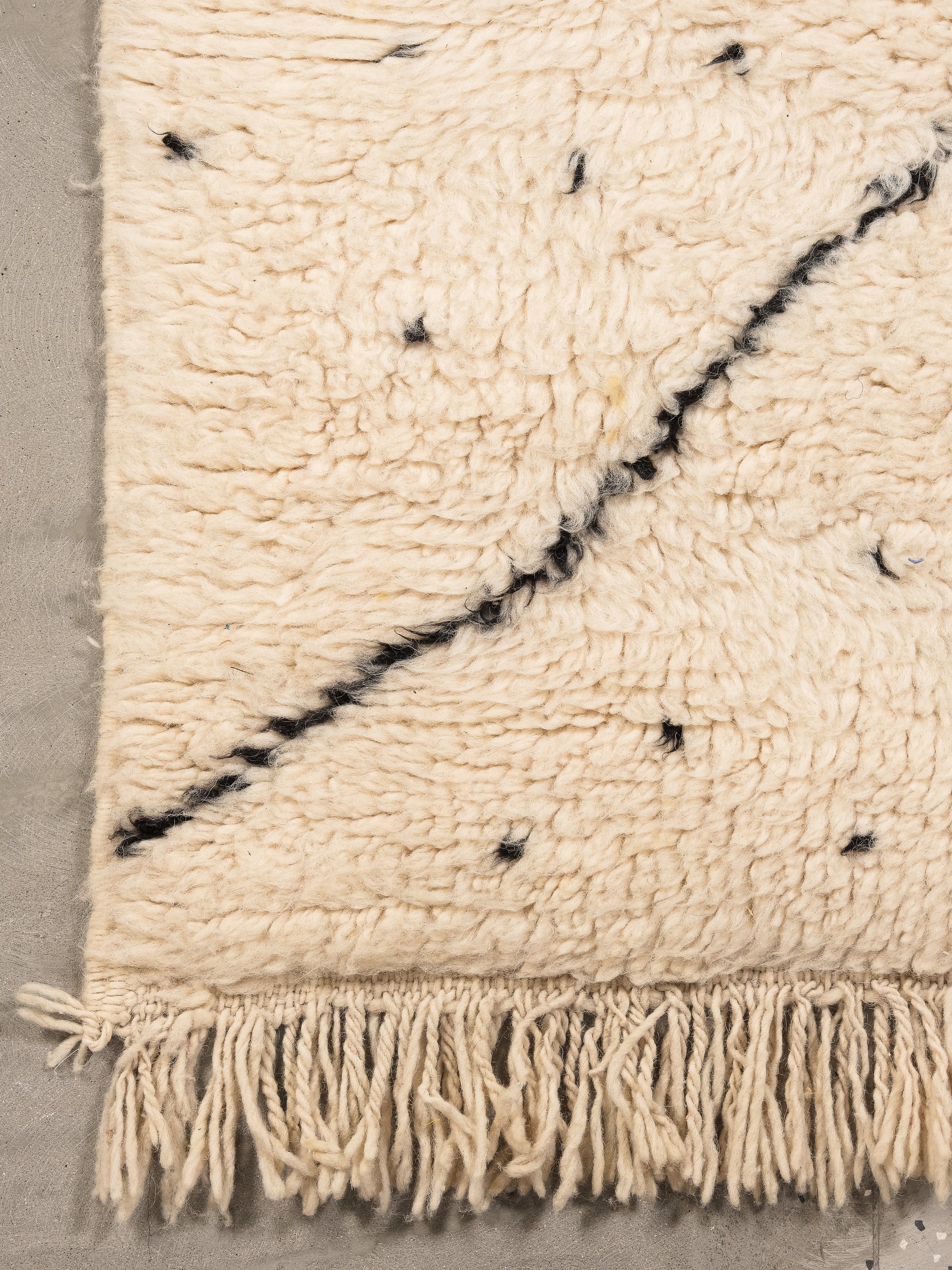 Moroccan Wool Rug | 232 x 164 cm