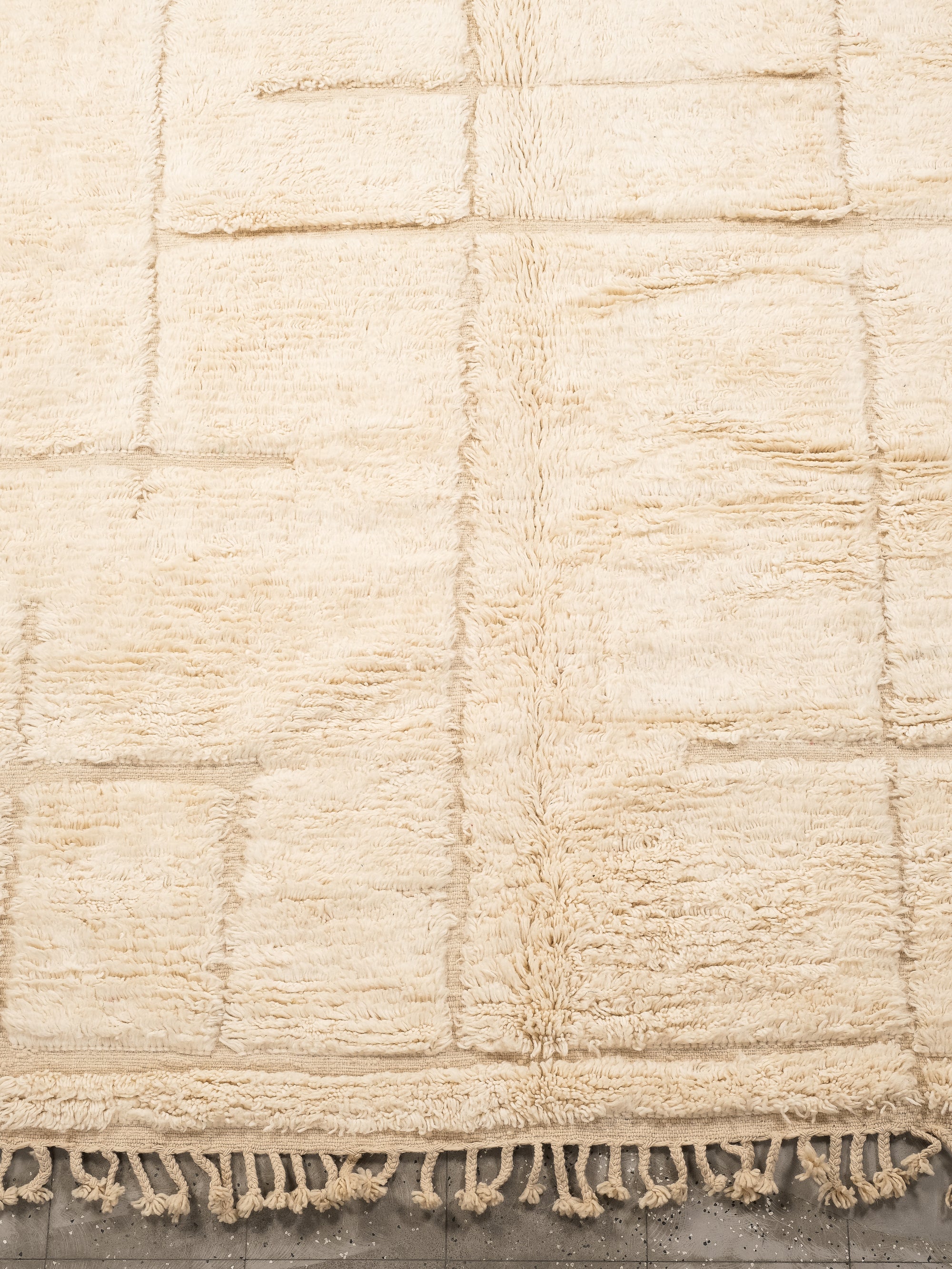 Moroccan Wool Rug | 303 x 224 cm