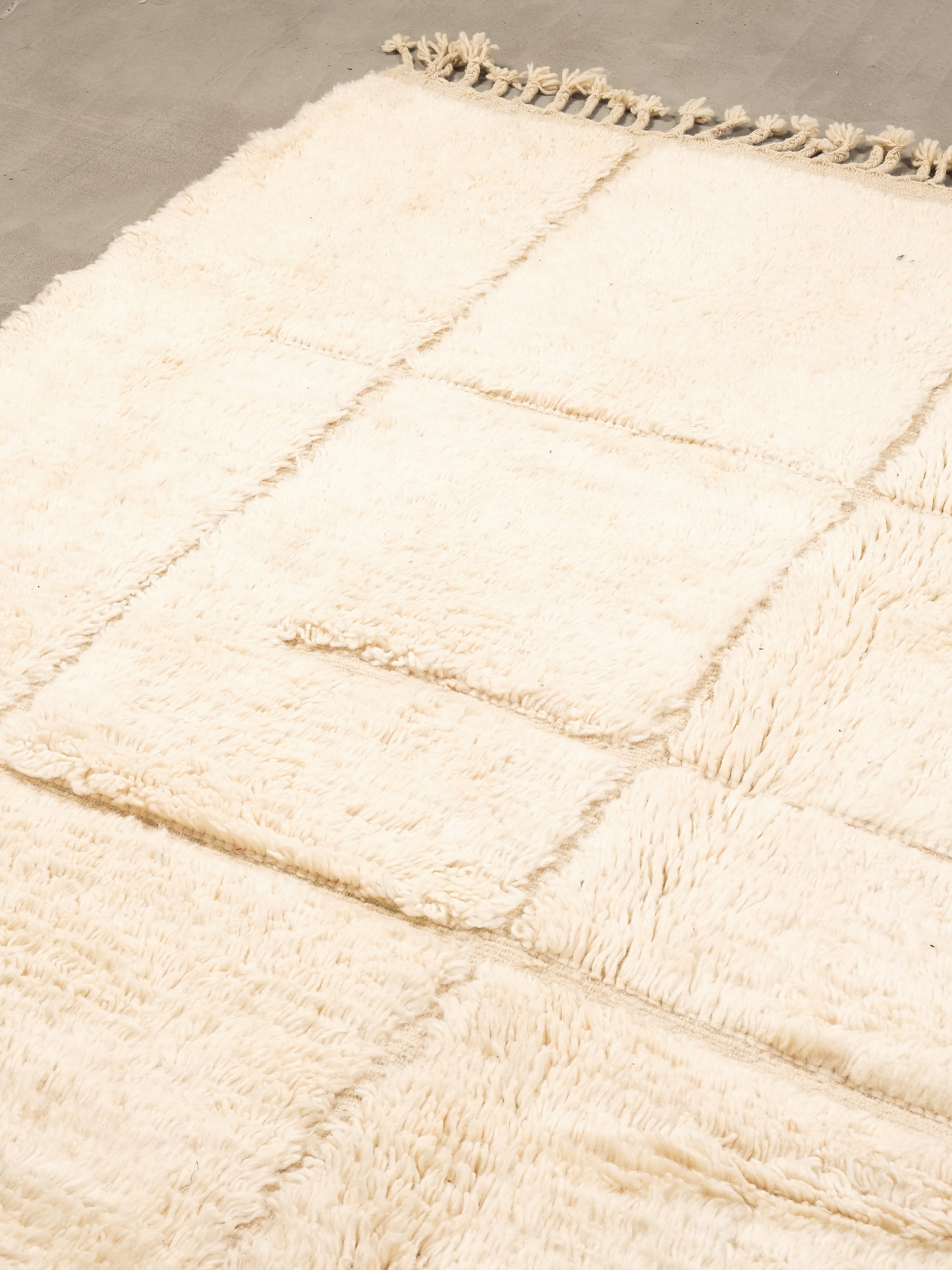 Moroccan Wool Rug | 303 x 224 cm