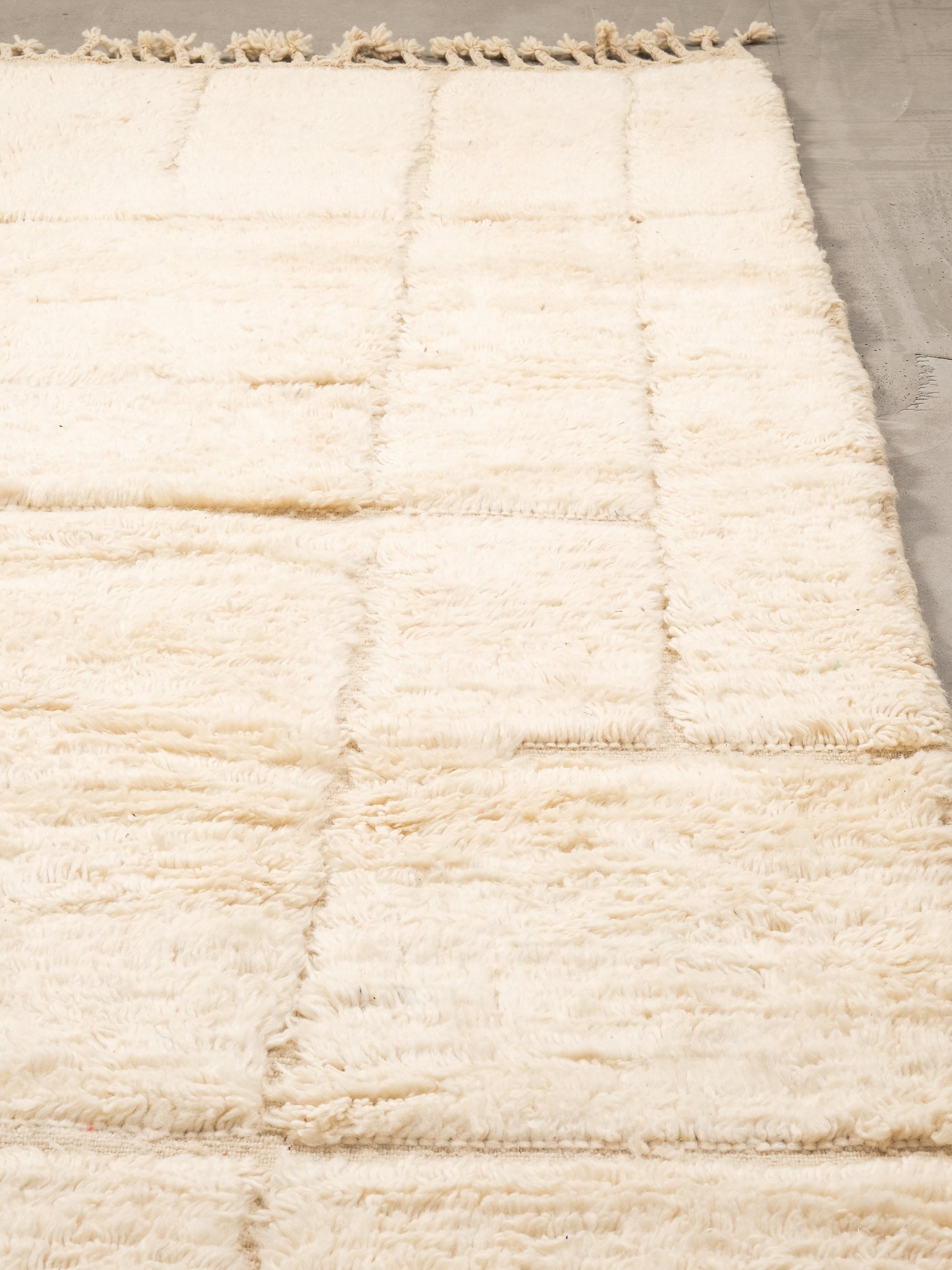 Moroccan Wool Rug | 303 x 224 cm