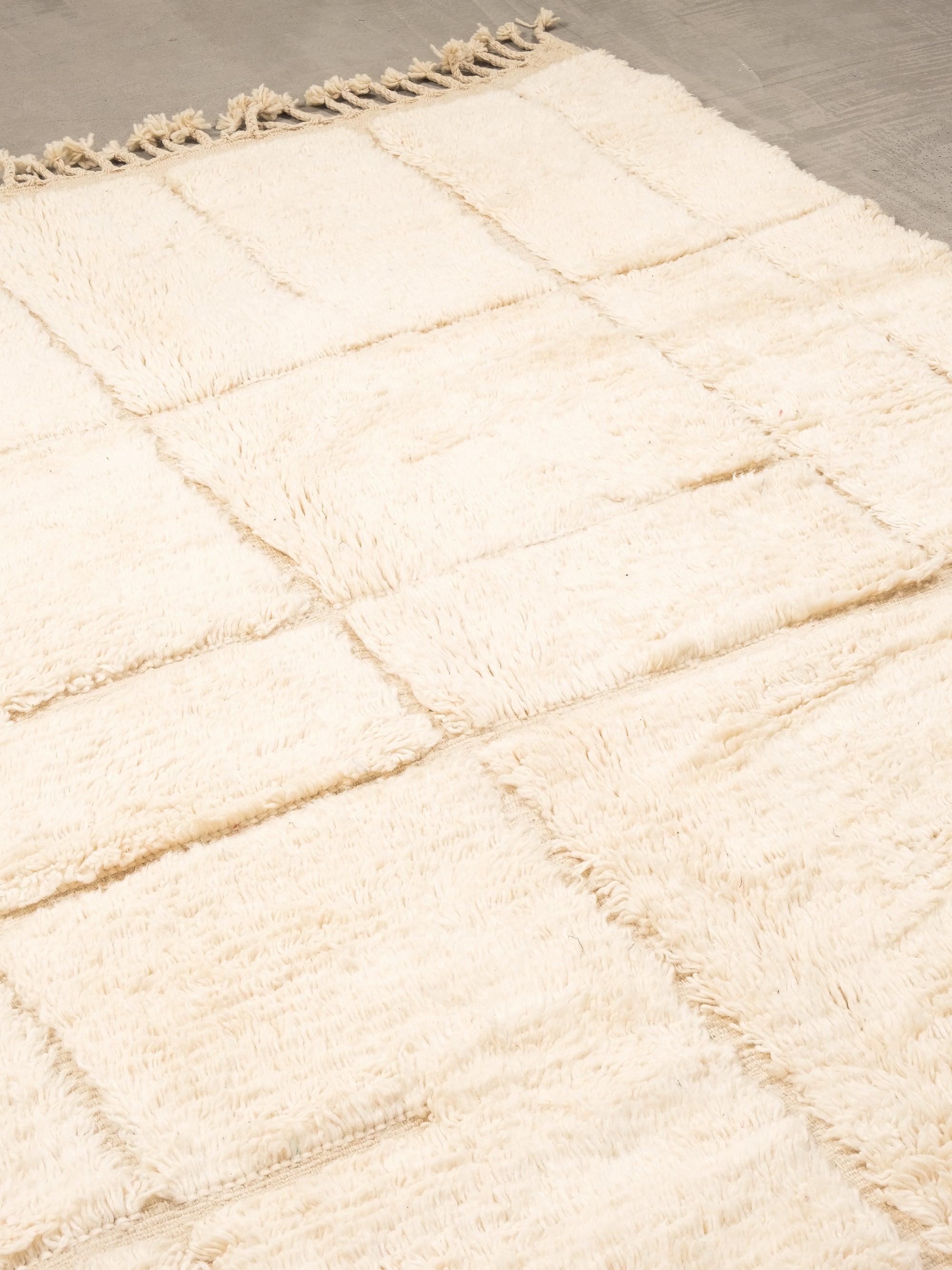 Moroccan Wool Rug | 303 x 224 cm