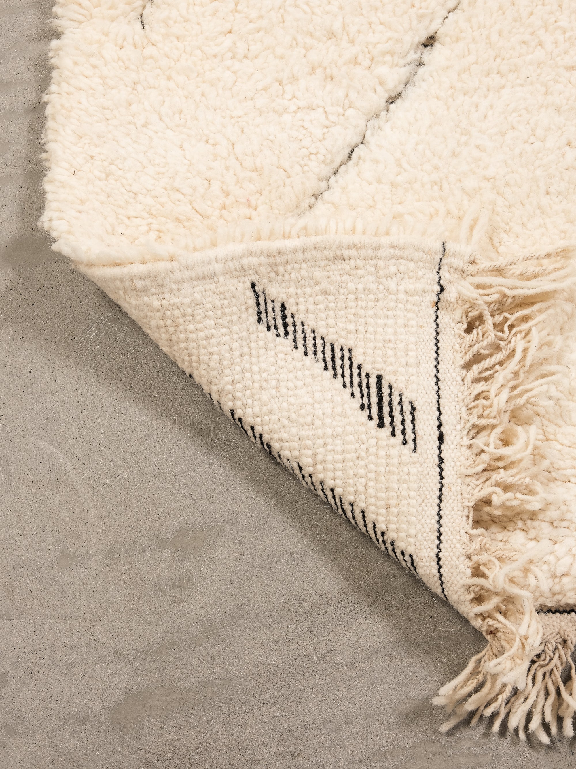 Moroccan Wool Rug | 244 x 155 cm