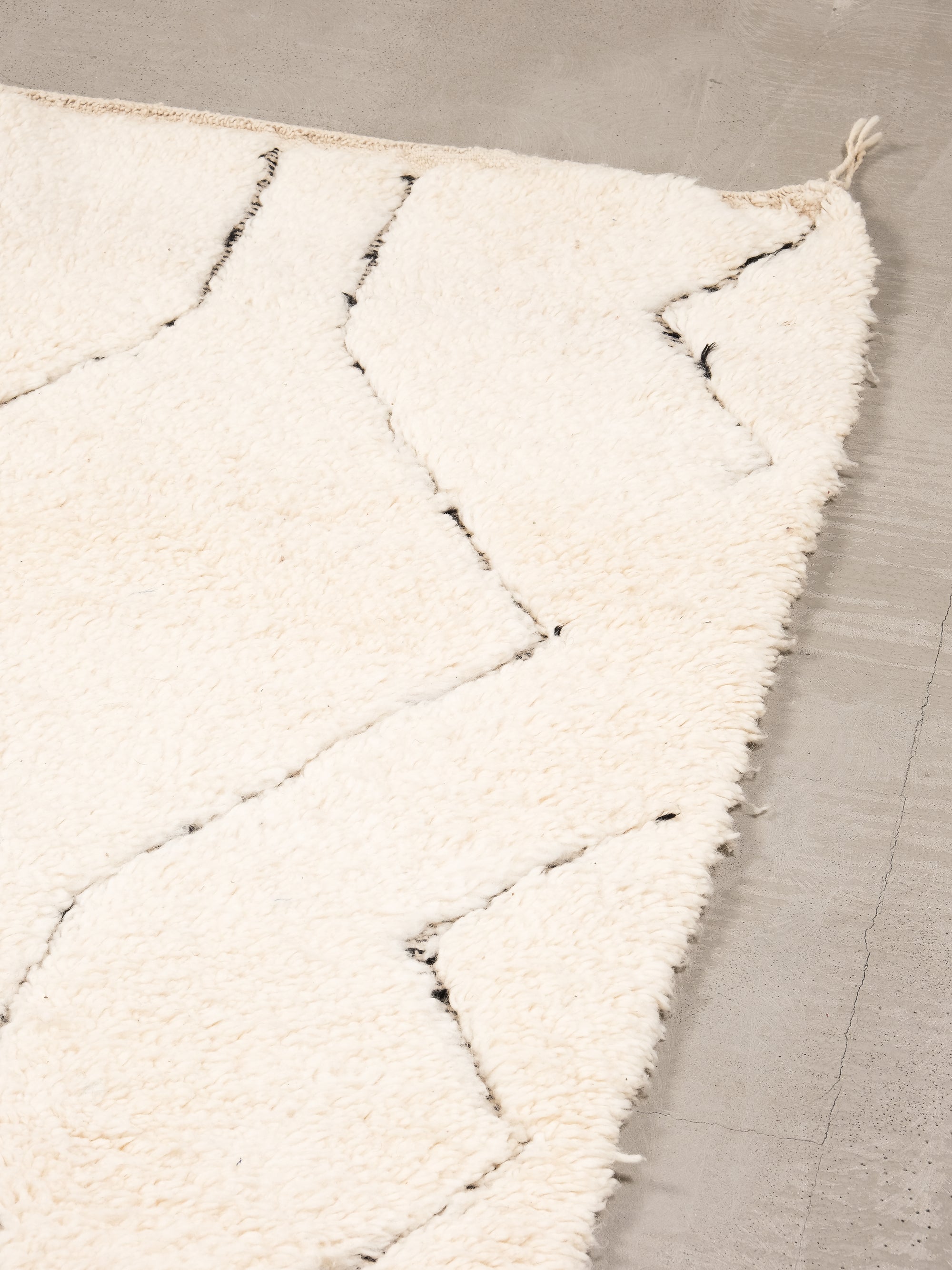 Moroccan Wool Rug | 244 x 155 cm