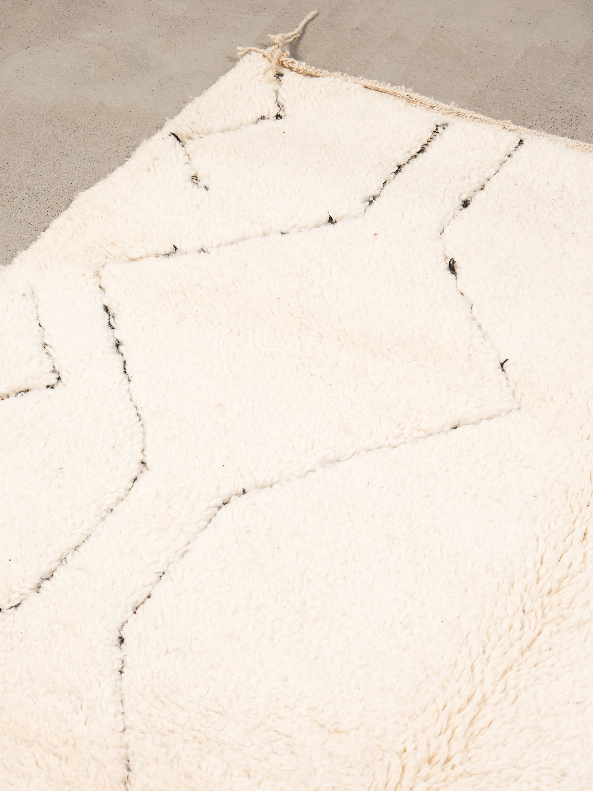 Moroccan Wool Rug | 244 x 155 cm