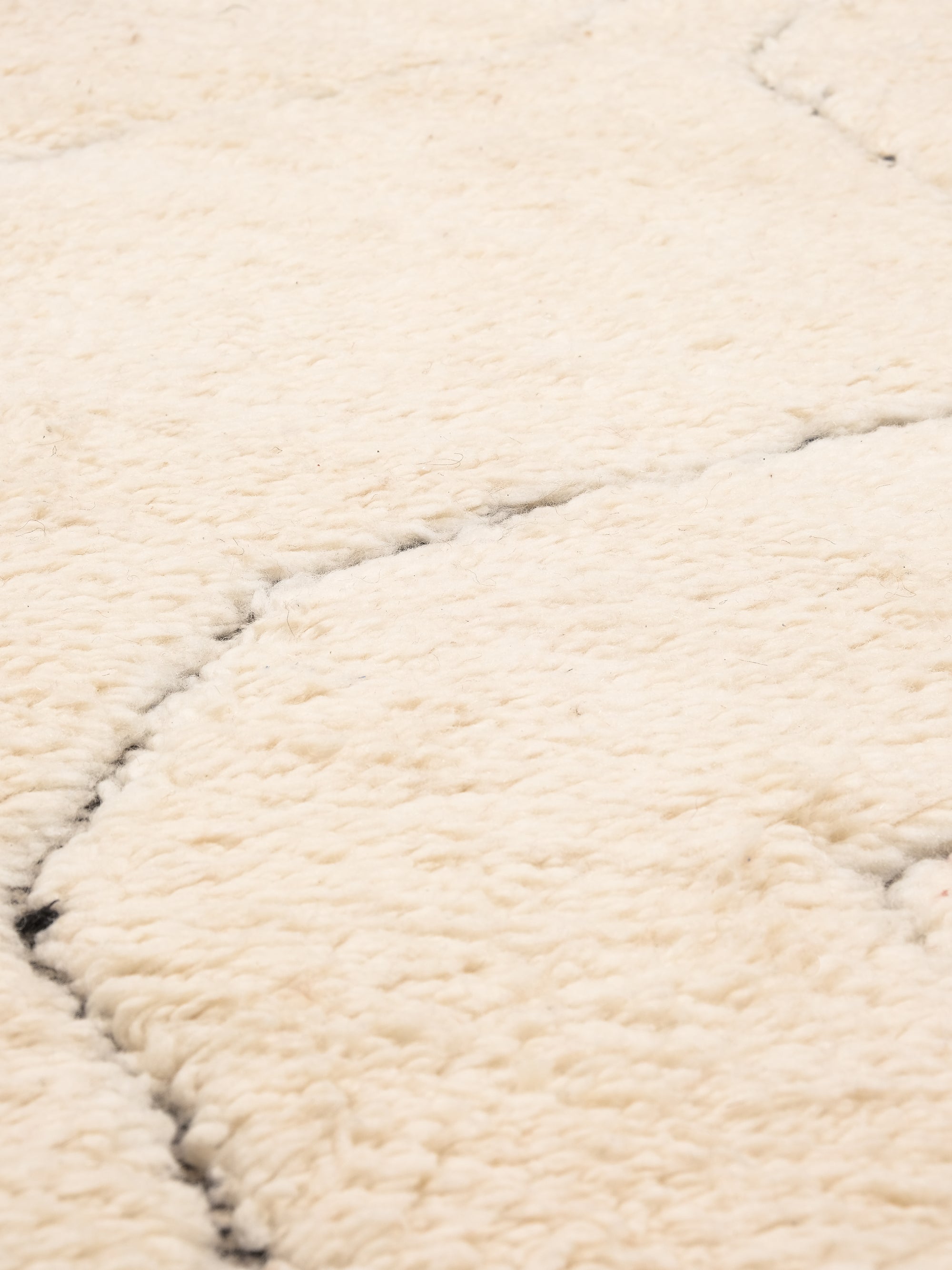 Moroccan Wool Rug | 244 x 155 cm