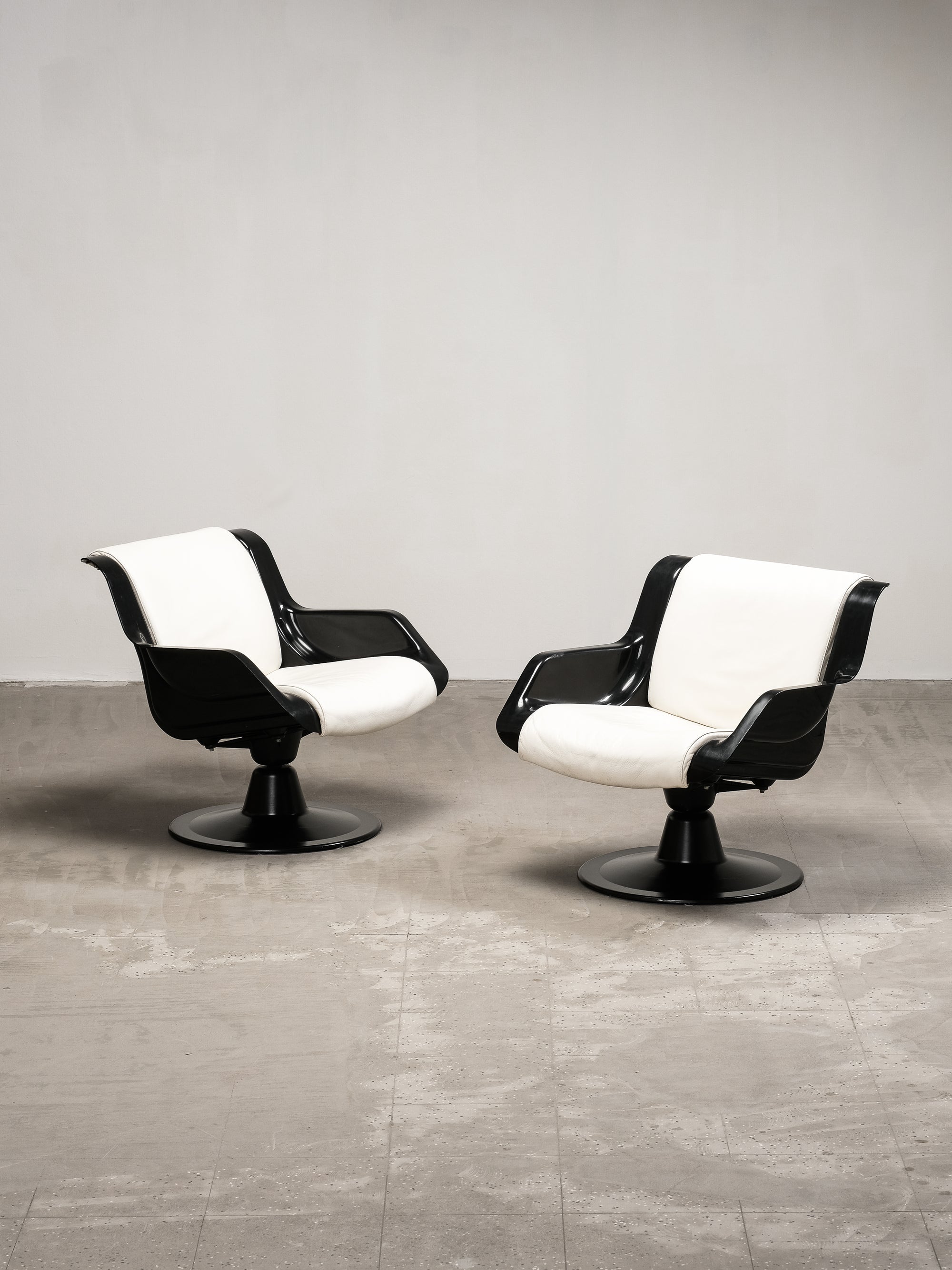 Pair of Swivel 3814-1KF Lounge Chairs by Yrjö Kukkapuro, Haimi, Finland, 1960s