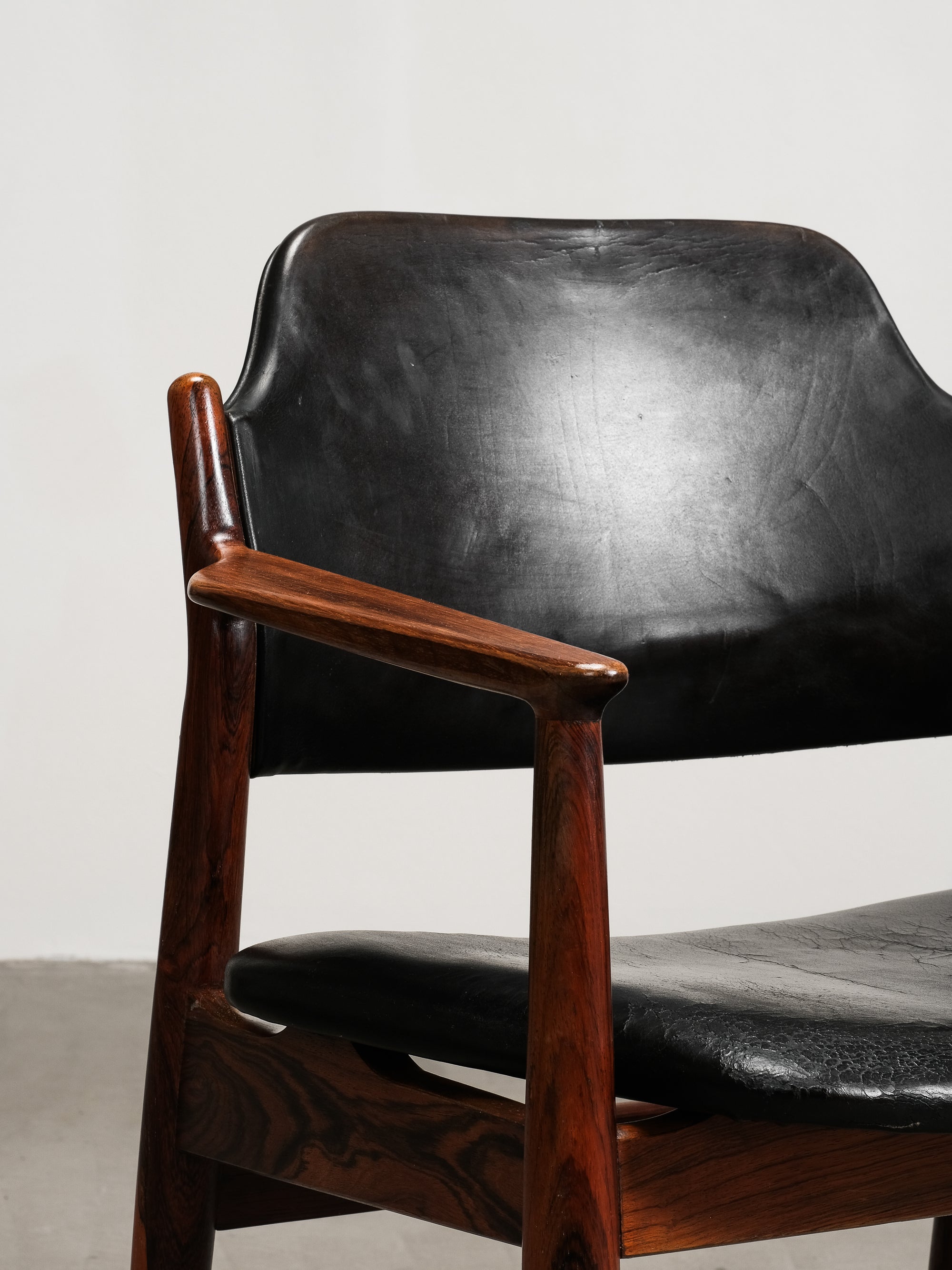 Model 62A Armchair in Black Leather and Rosewood by Arne Vodder, Denmark, 1960s