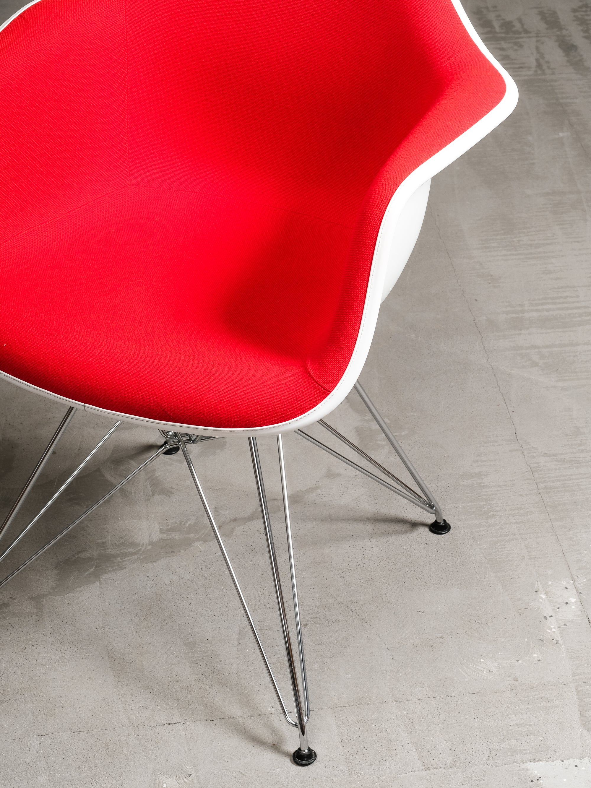 Charles & Ray Eames ‘DAR’ Plastic Armchairs, Vitra