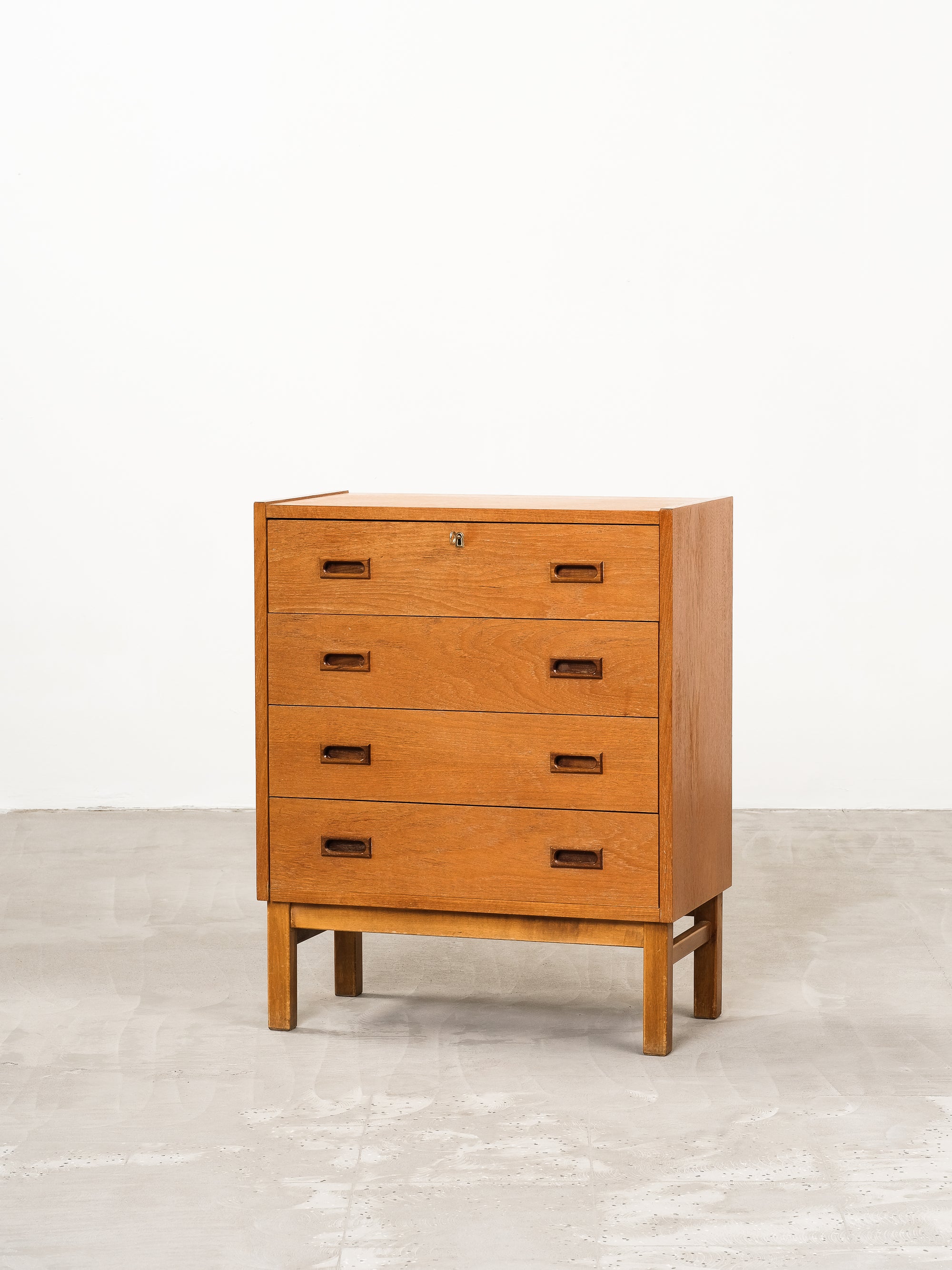 Scandinavian Mid-Century Chest of Drawers