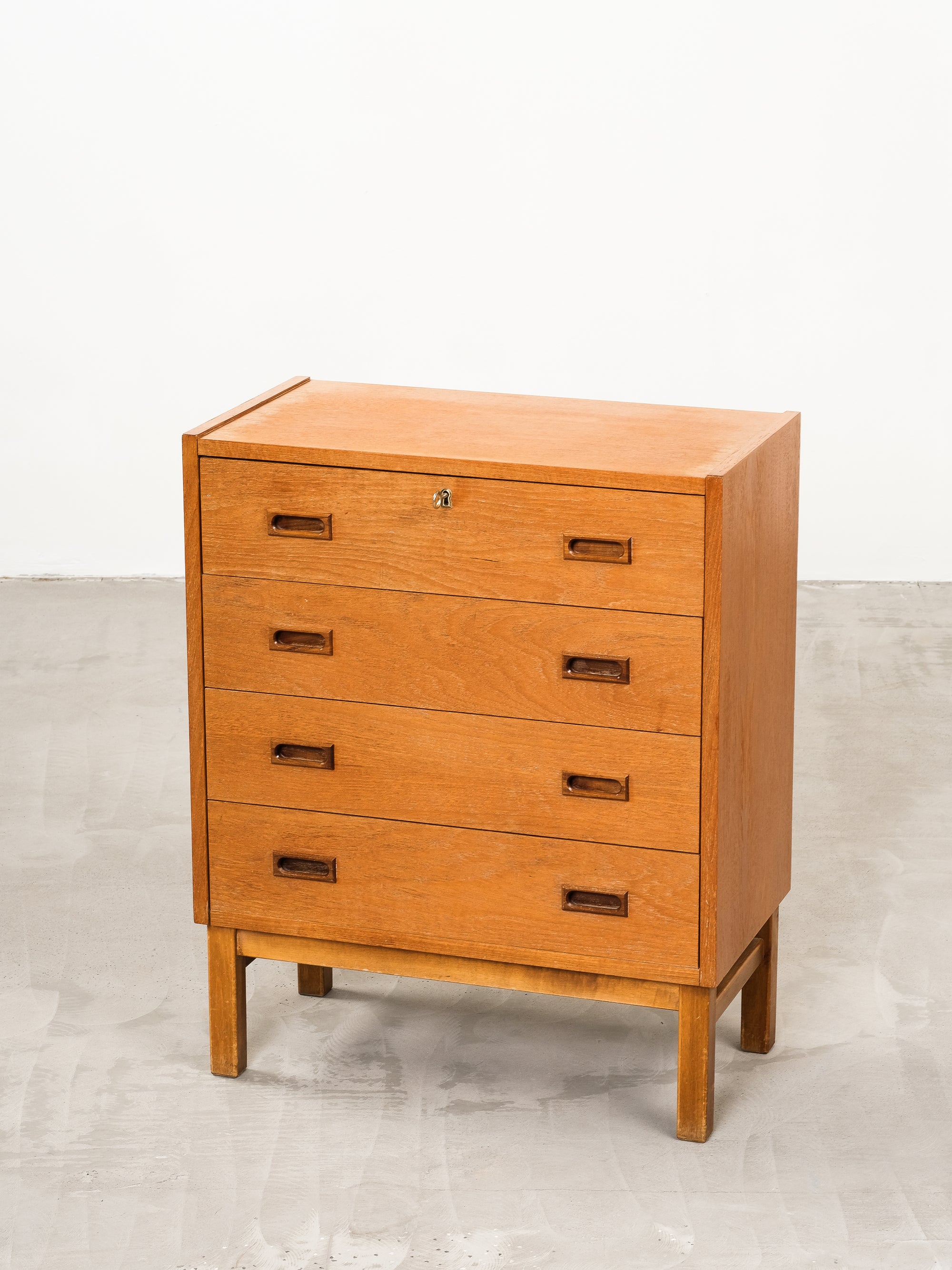 Scandinavian Mid-Century Chest of Drawers