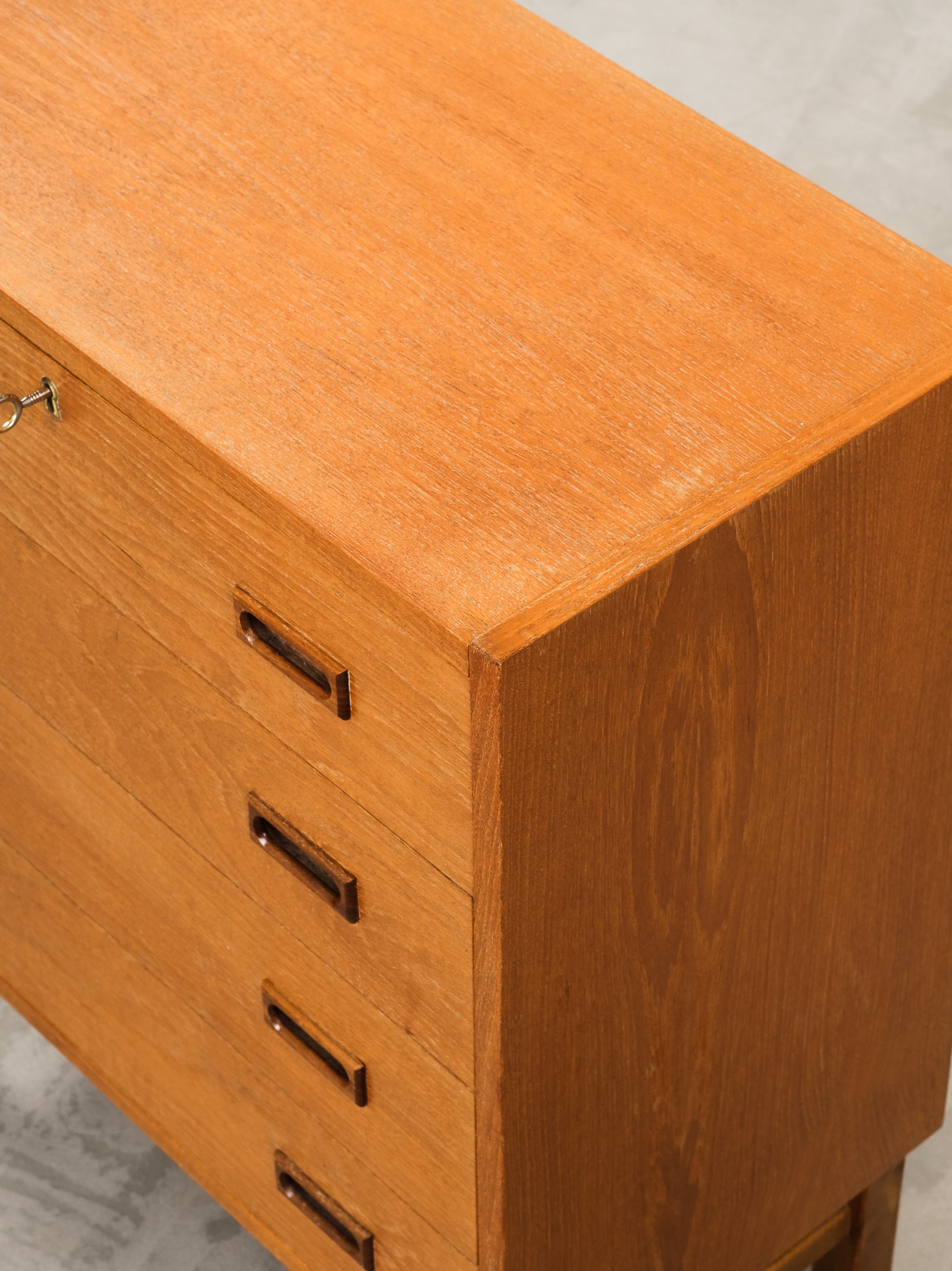 Scandinavian Mid-Century Chest of Drawers