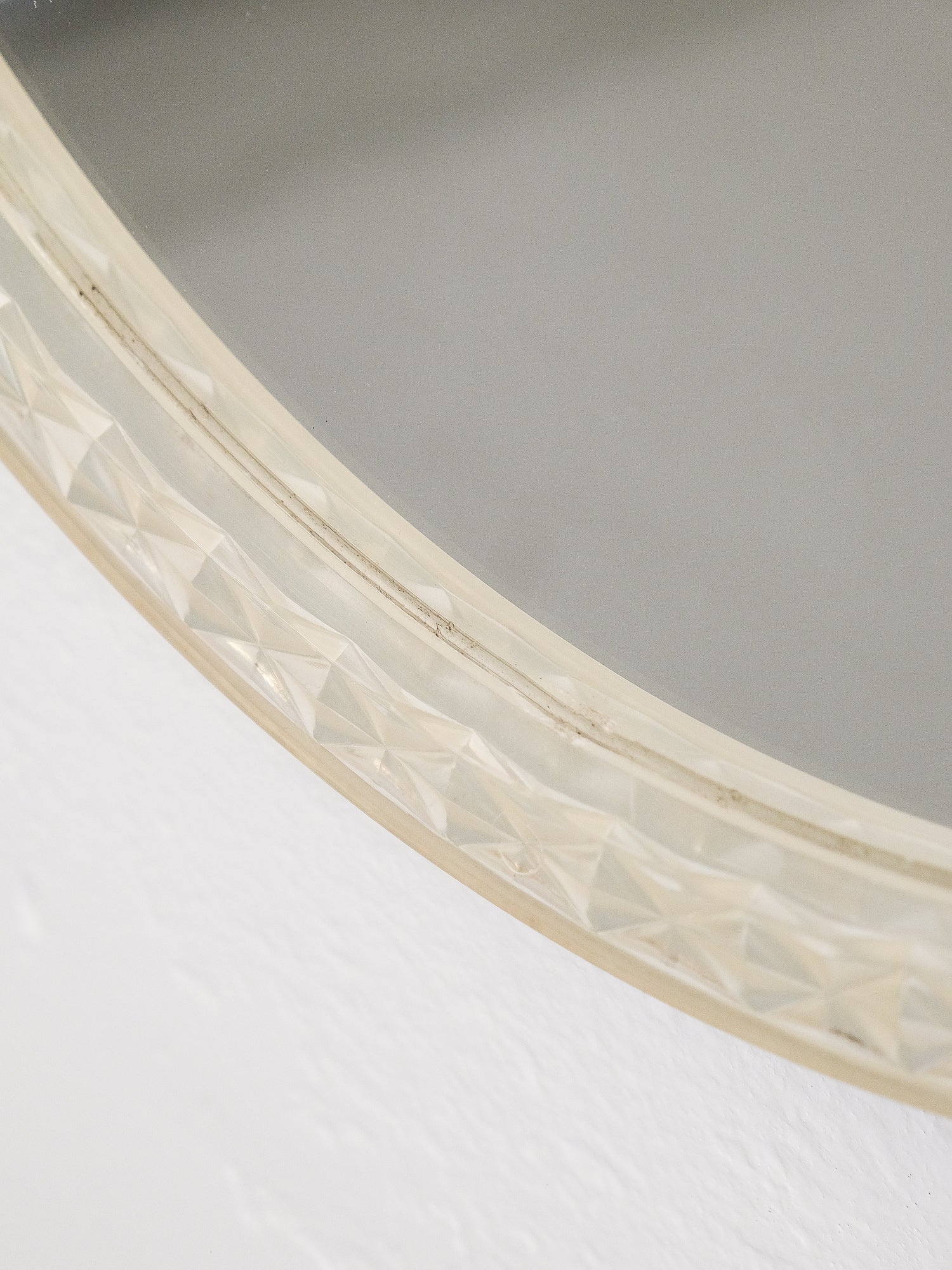 Round Plastic Mirror