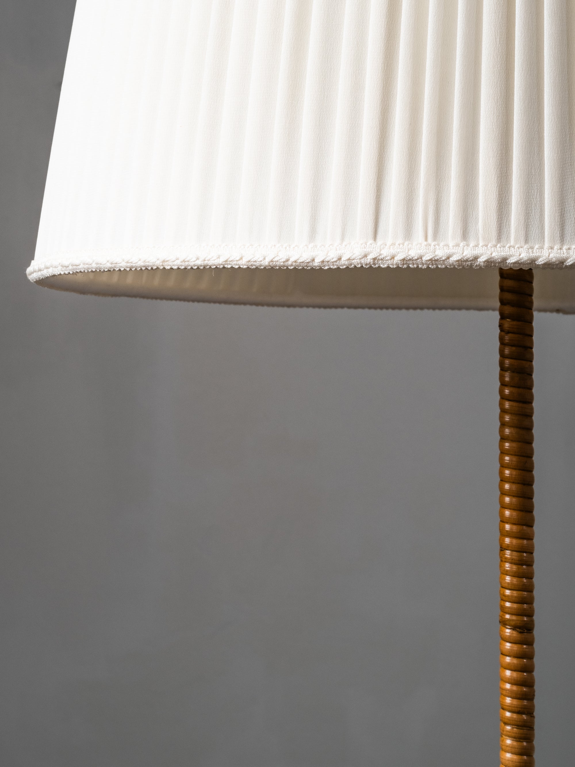 Finnish Mid-Century Modern Floor Lamp in Brass and Wrapped Birch