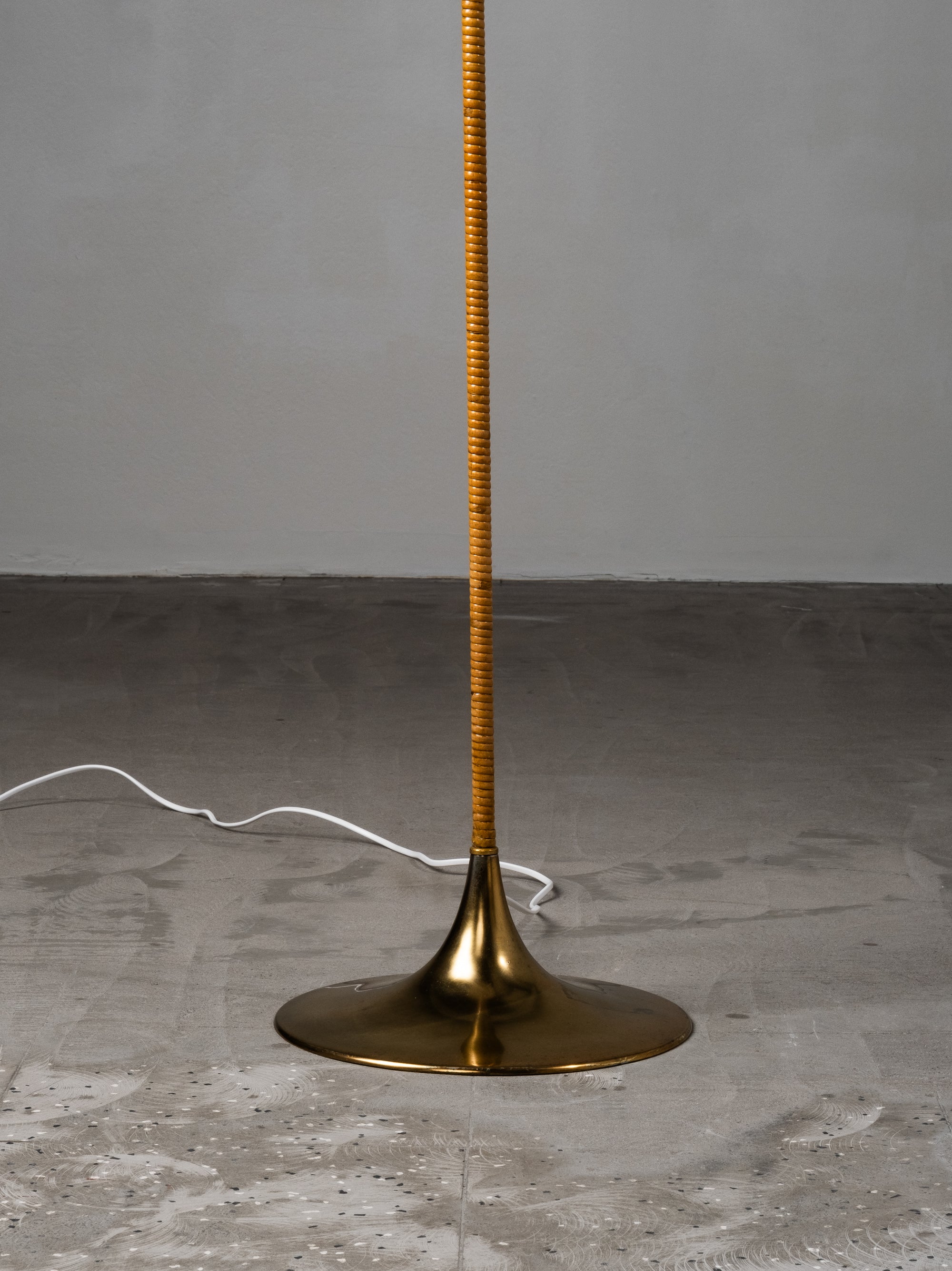 Finnish Mid-Century Modern Floor Lamp in Brass and Wrapped Birch
