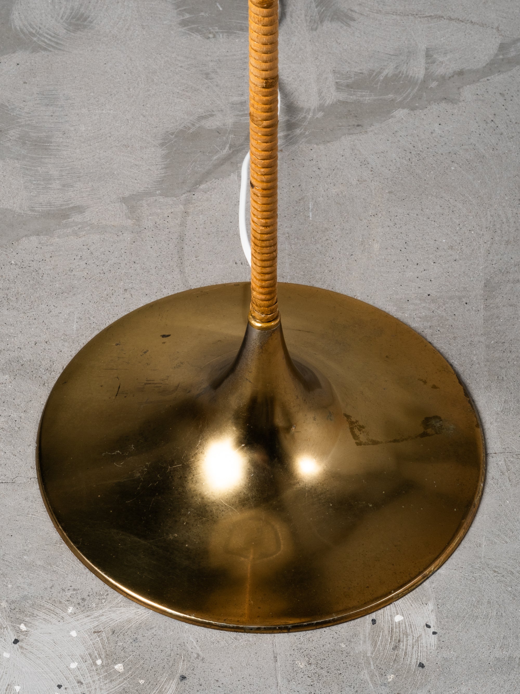 Finnish Mid-Century Modern Floor Lamp in Brass and Wrapped Birch