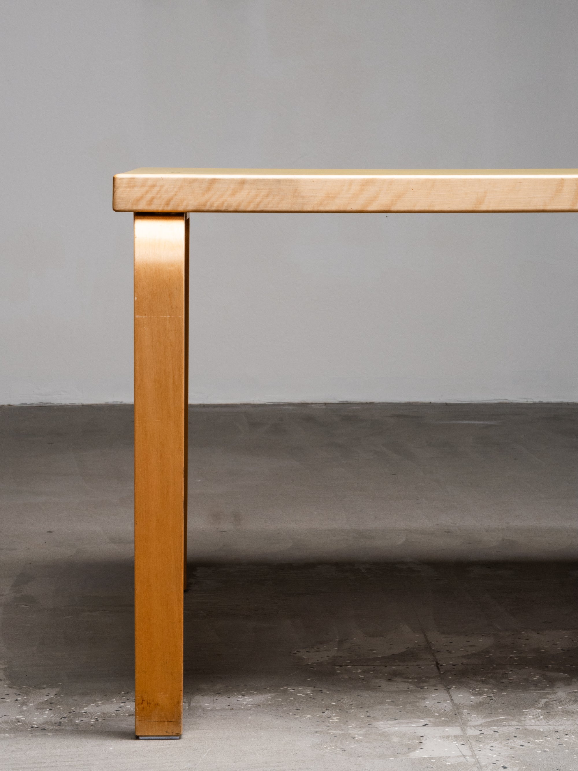 Mid-Century Model 82 Table with Yellow Linoleum by Alvar Aalto, Artek, Finland