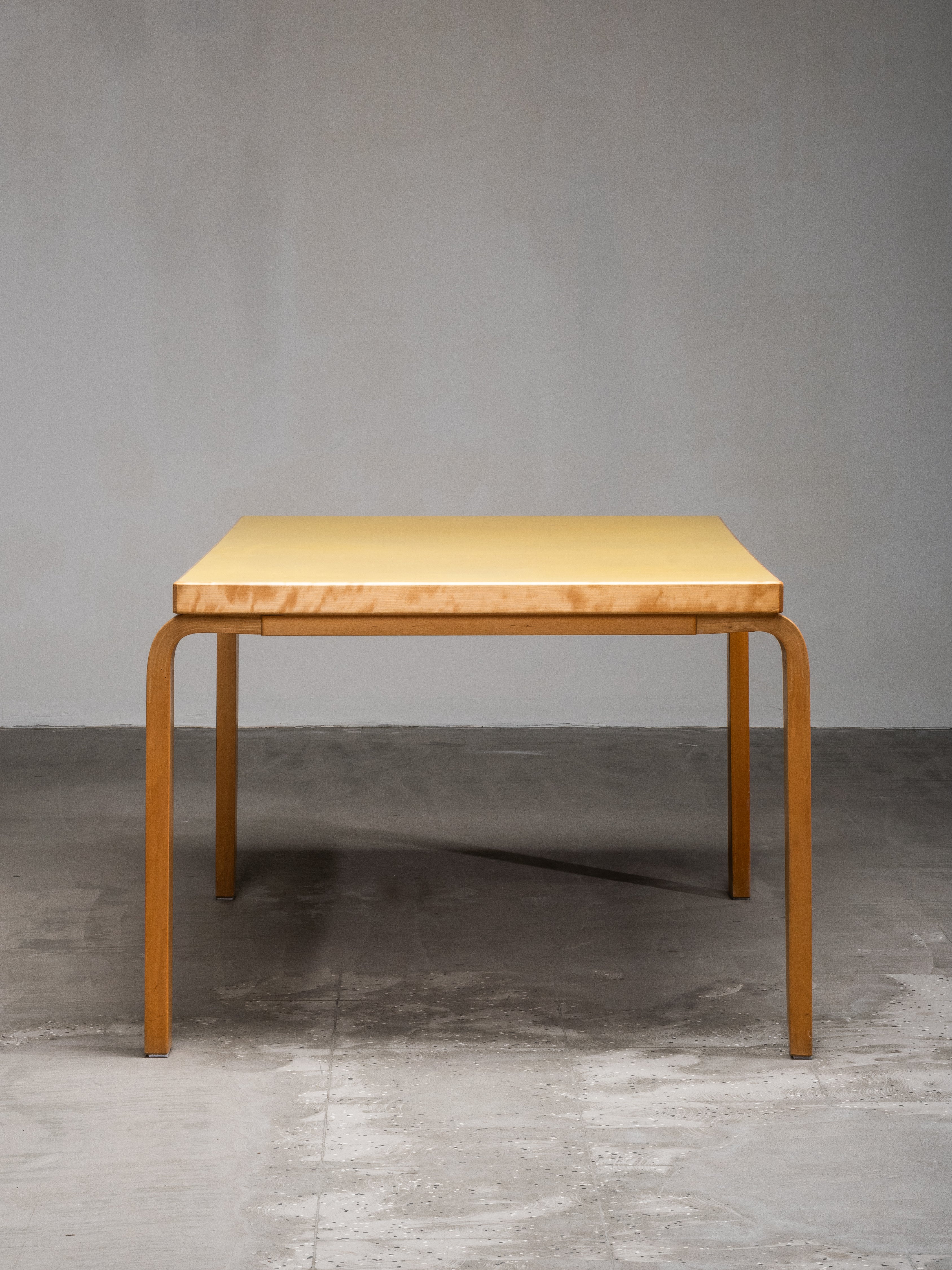 Mid-Century Model 82 Table with Yellow Linoleum by Alvar Aalto