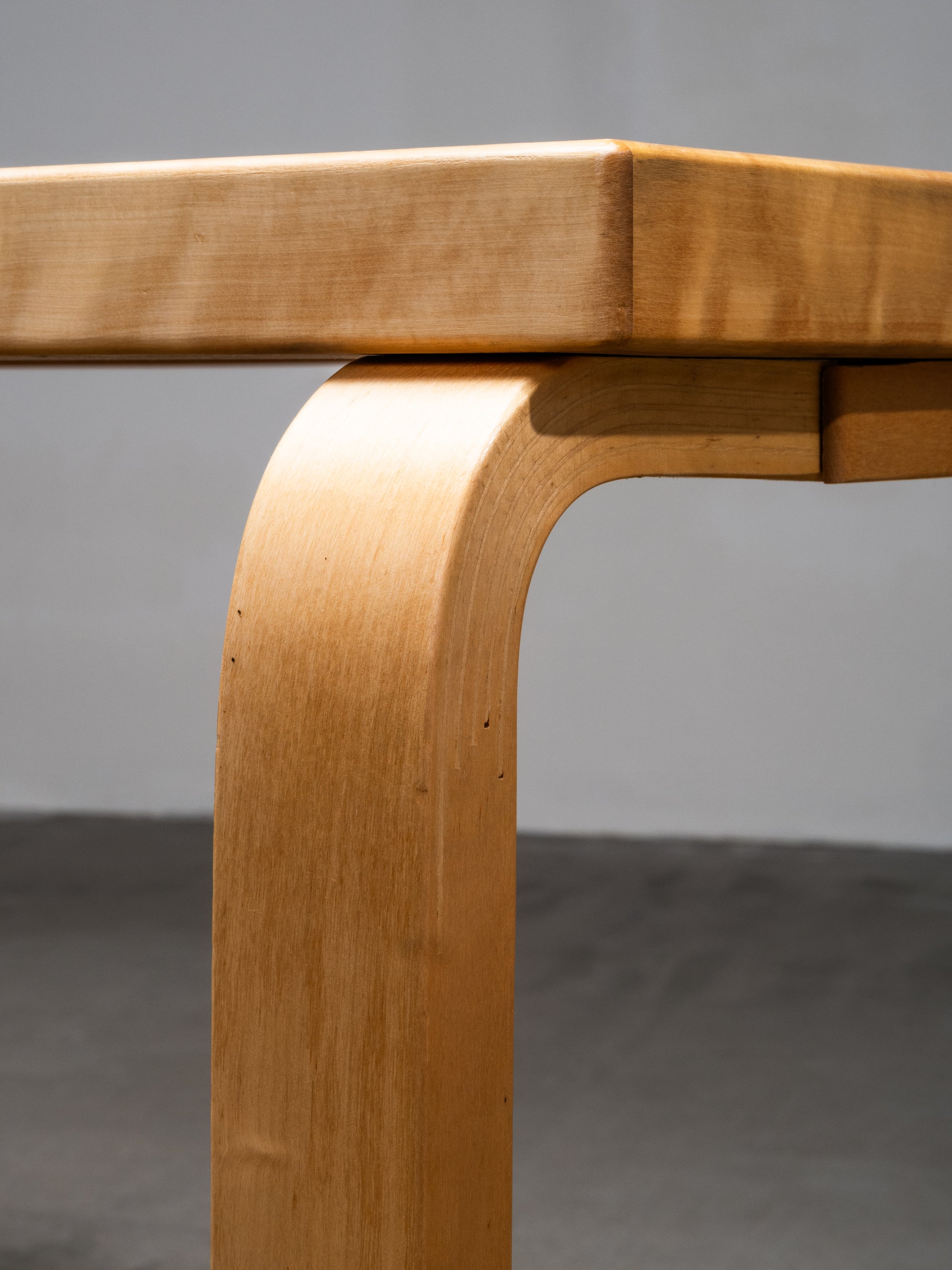Mid-Century Model 82 Table with Yellow Linoleum by Alvar Aalto, Artek, Finland