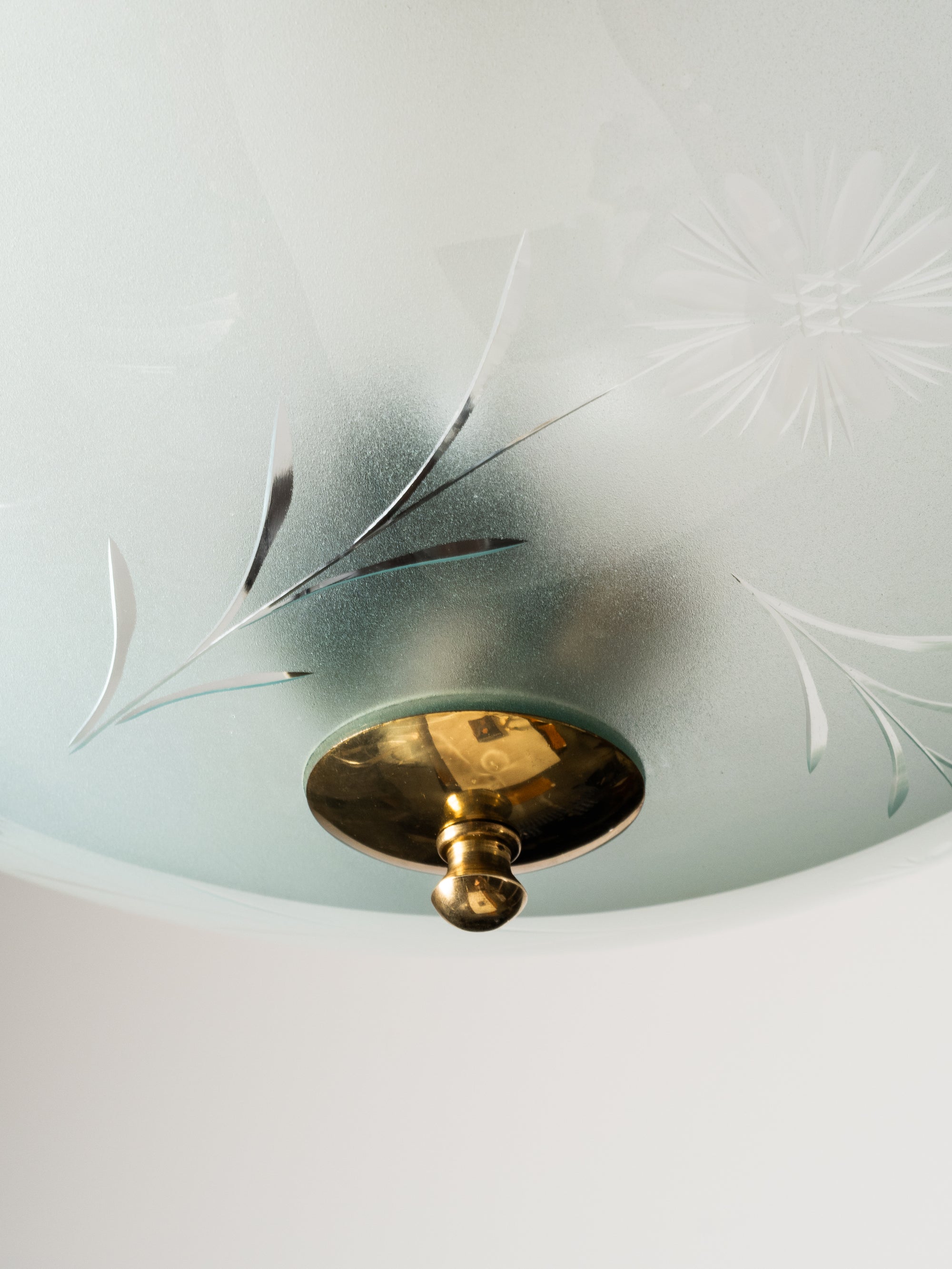 Mid-Century Brass and Glass Chandelier Model 2517 by Valinte, Finland