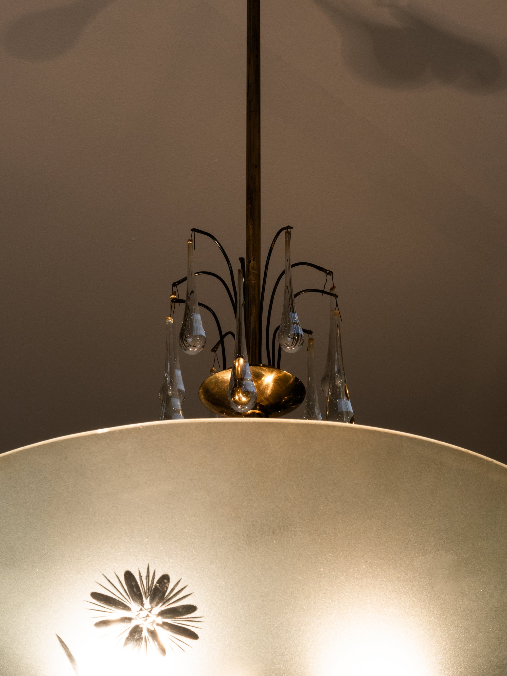Mid-Century Brass and Glass Chandelier Model 2517 by Valinte, Finland