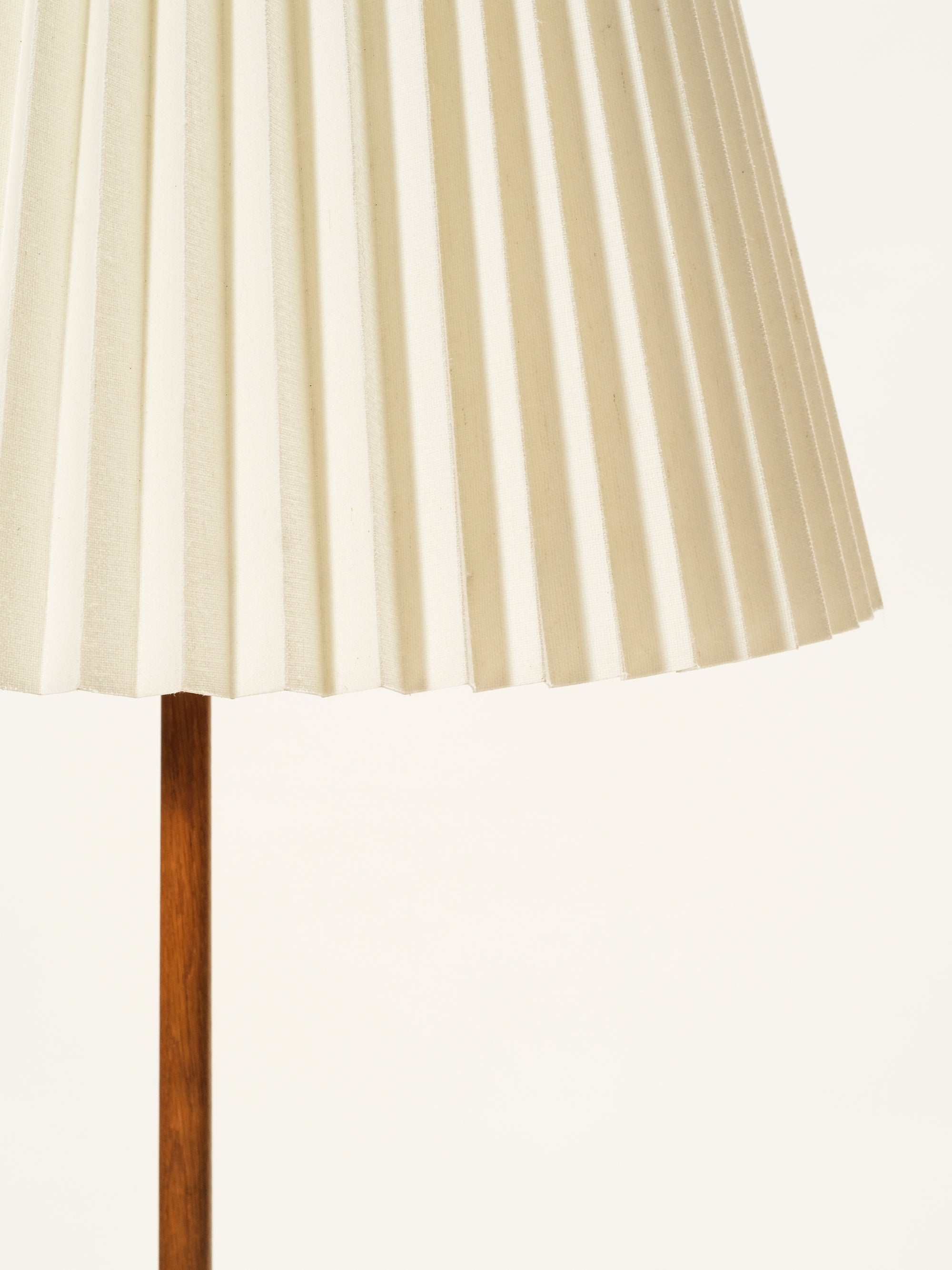 Oak Floor Lamp by Uno &amp; Östen Kristiansson for Luxus, Sweden, 1960s