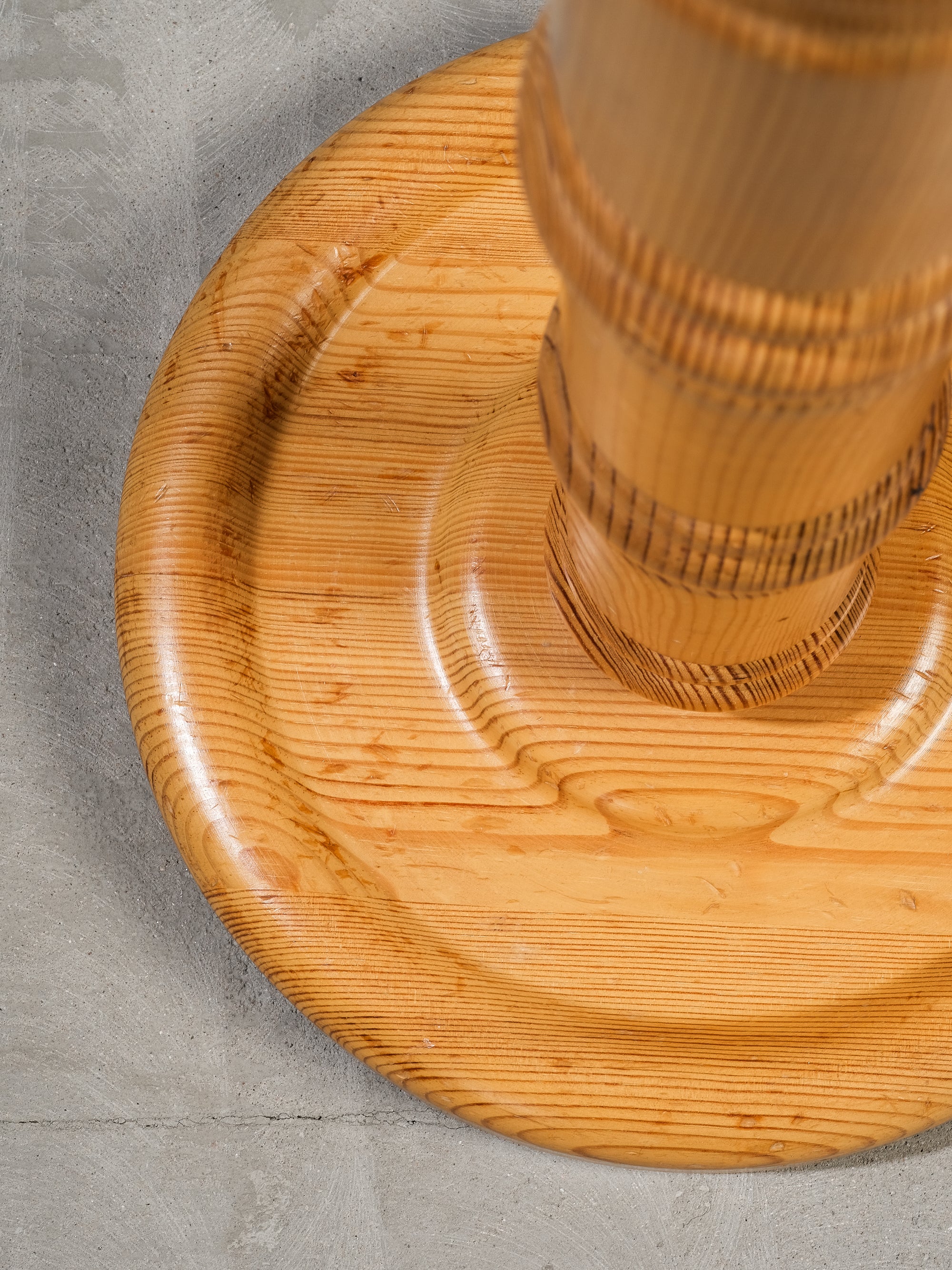 Swedish Modern Floor Lamp in Carved Solid Pine Wood, 1970s