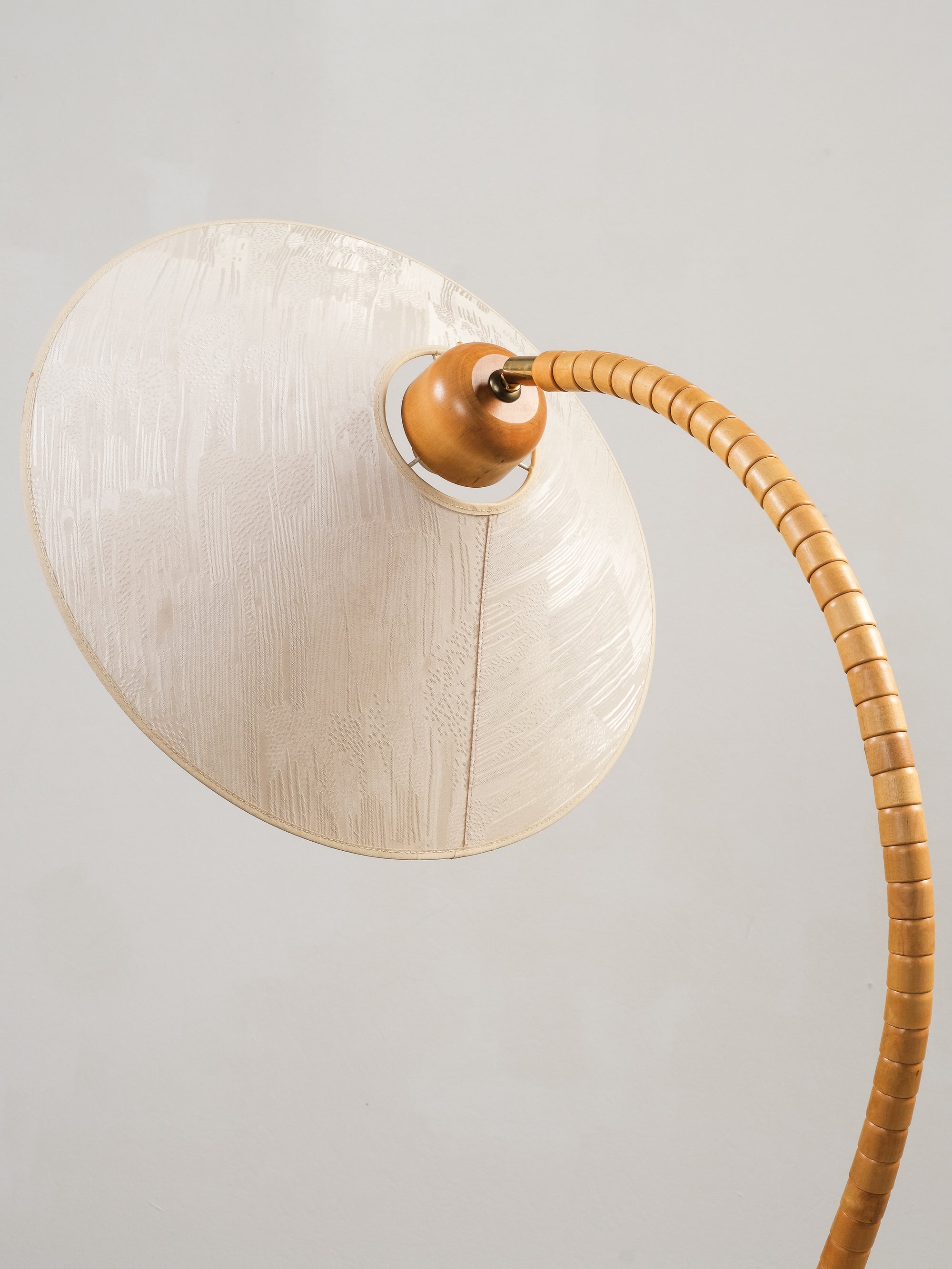 Sculptural Floor Lamp in Birch Wood and Brass by Markslöjd, Sweden, 1970s