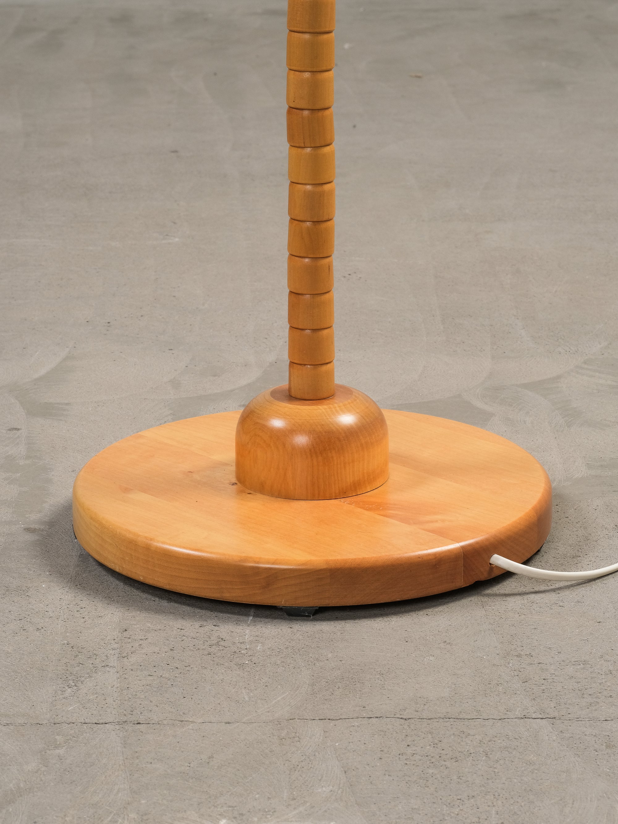 Sculptural Floor Lamp in Birch Wood and Brass by Markslöjd, Sweden, 1970s