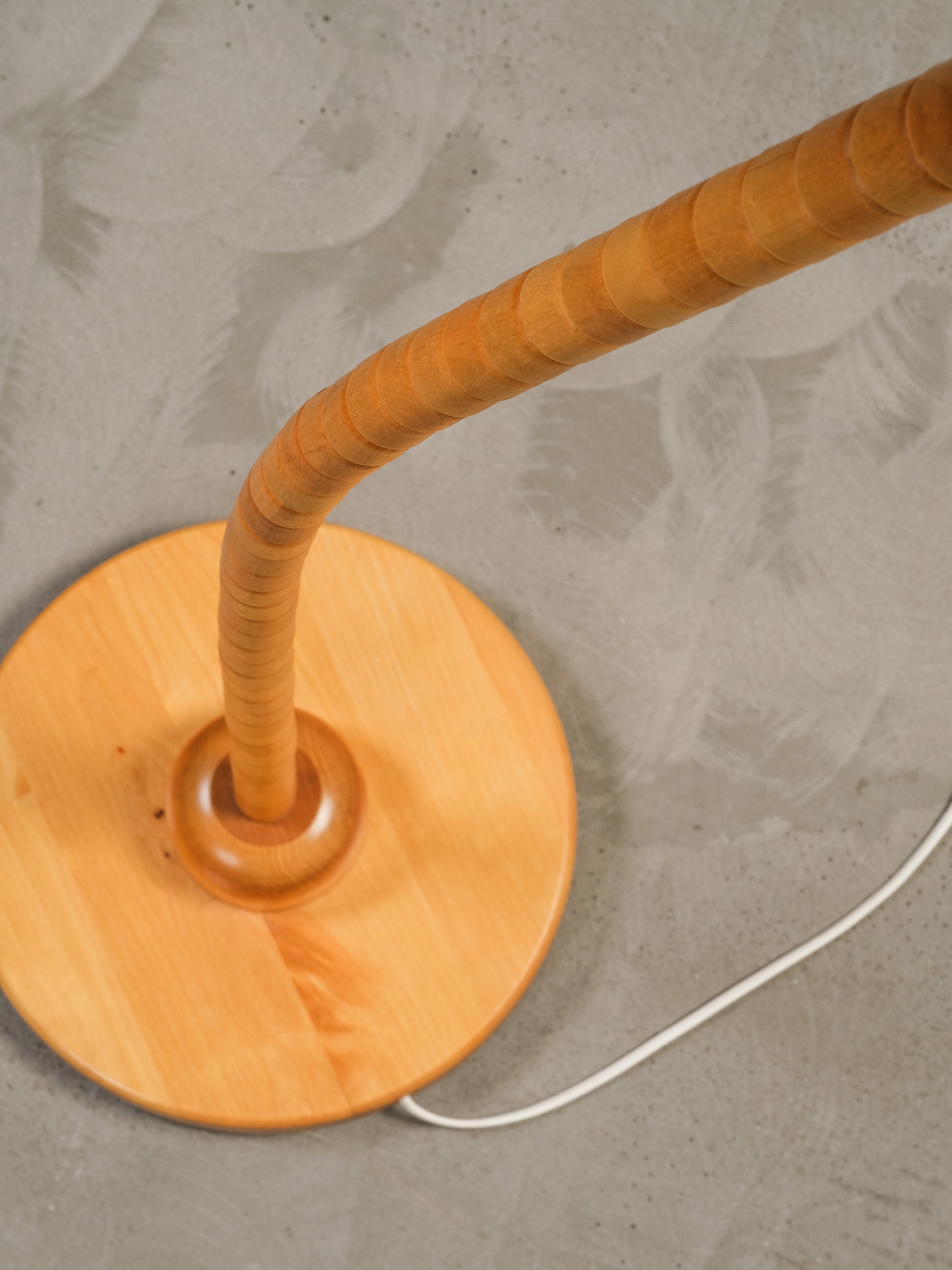 Sculptural Floor Lamp in Birch Wood and Brass by Markslöjd, Sweden, 1970s