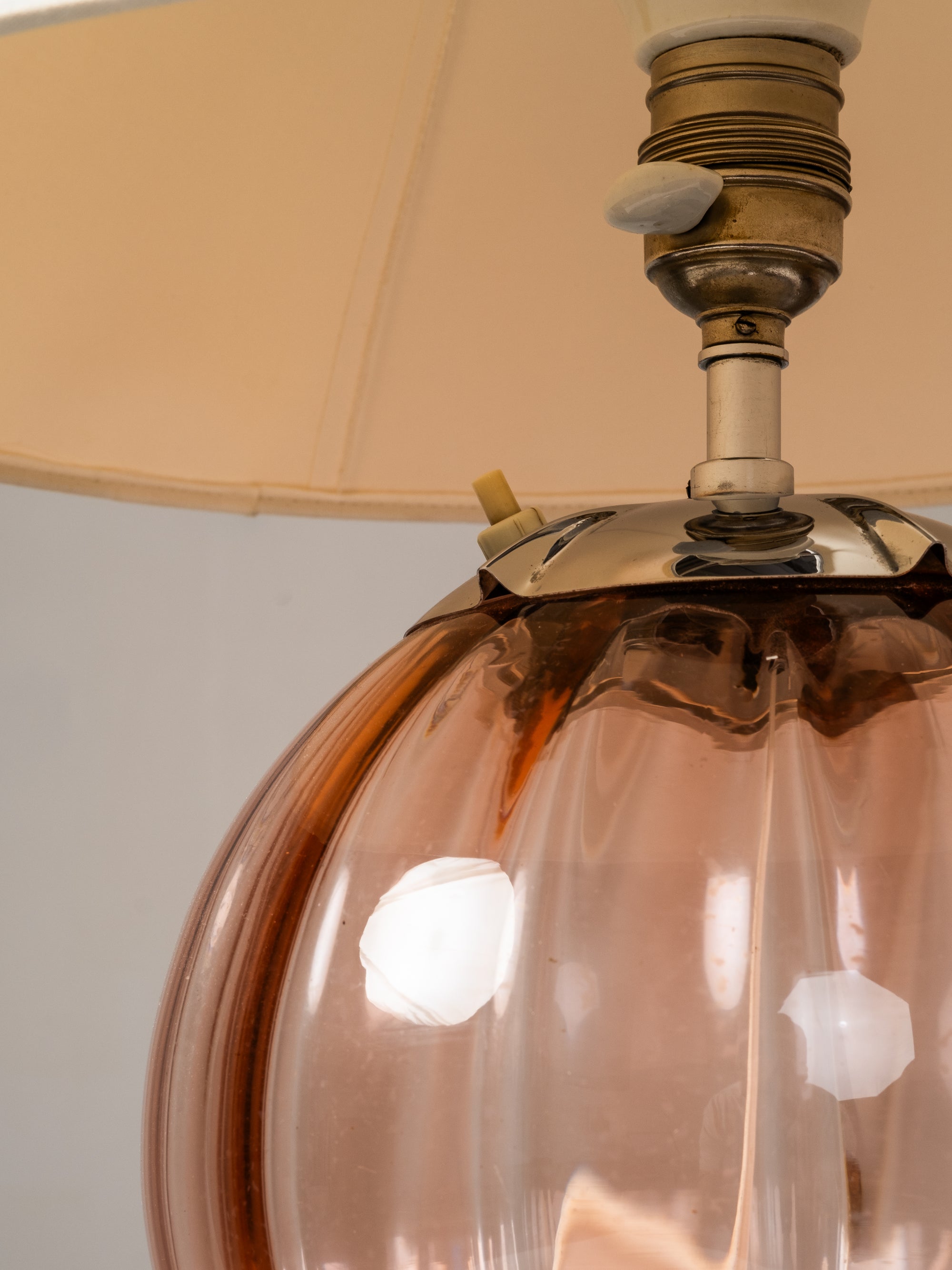 Swedish Modern Dusty Pink Glass Table Lamp, 1940s