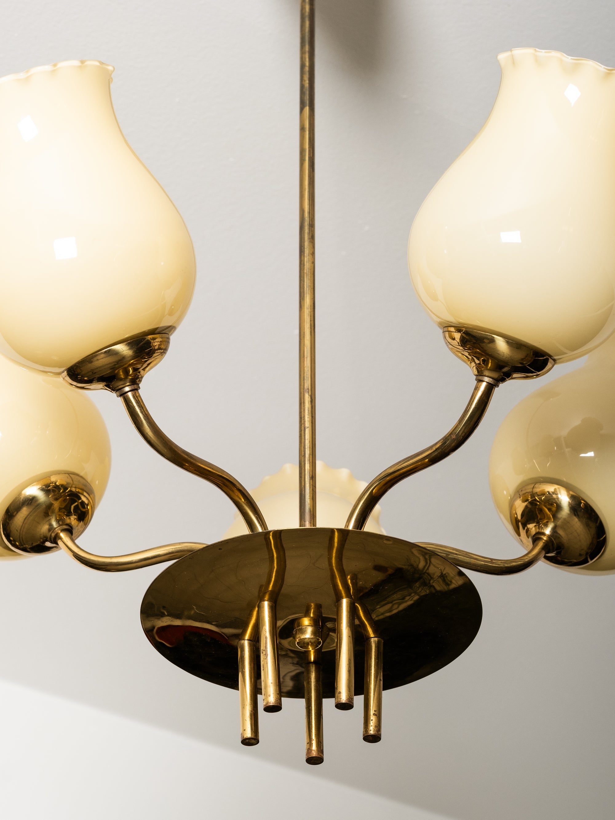 Mid-Century Modern Brass and Opaline Glass Chandelier by Itsu, Finland, 1950s