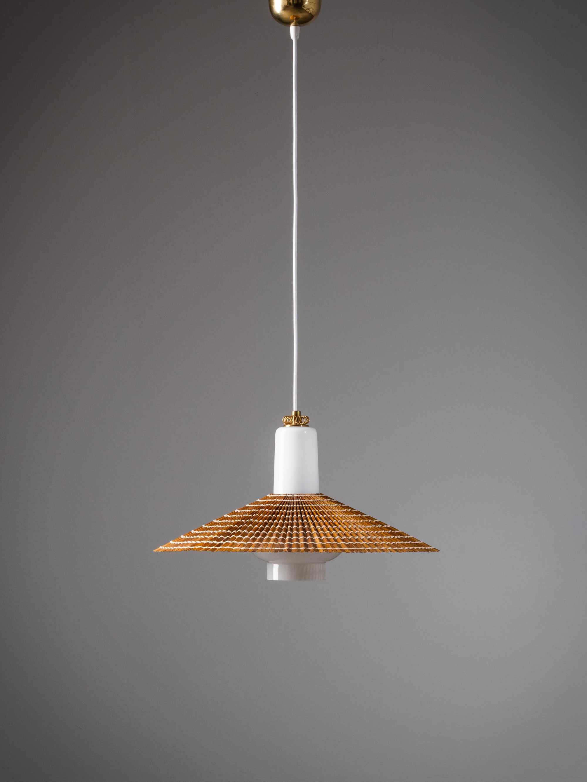 Pendant Model K3-44 in Glass, Wood Slat &amp; Brass by Paavo Tynell for Idman, 1950s