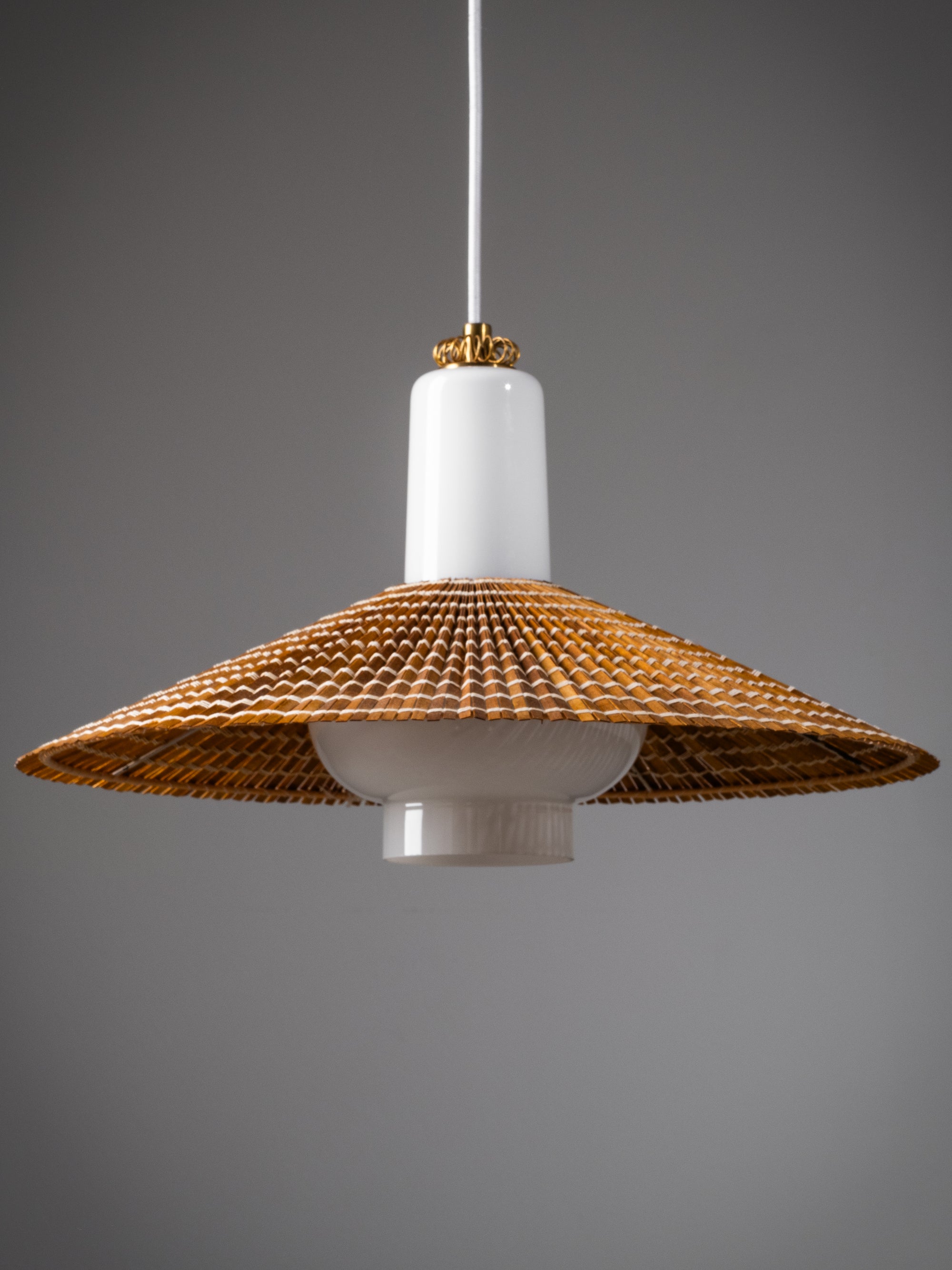 Pendant Model K3-44 in Glass, Wood Slat &amp; Brass by Paavo Tynell for Idman, 1950s