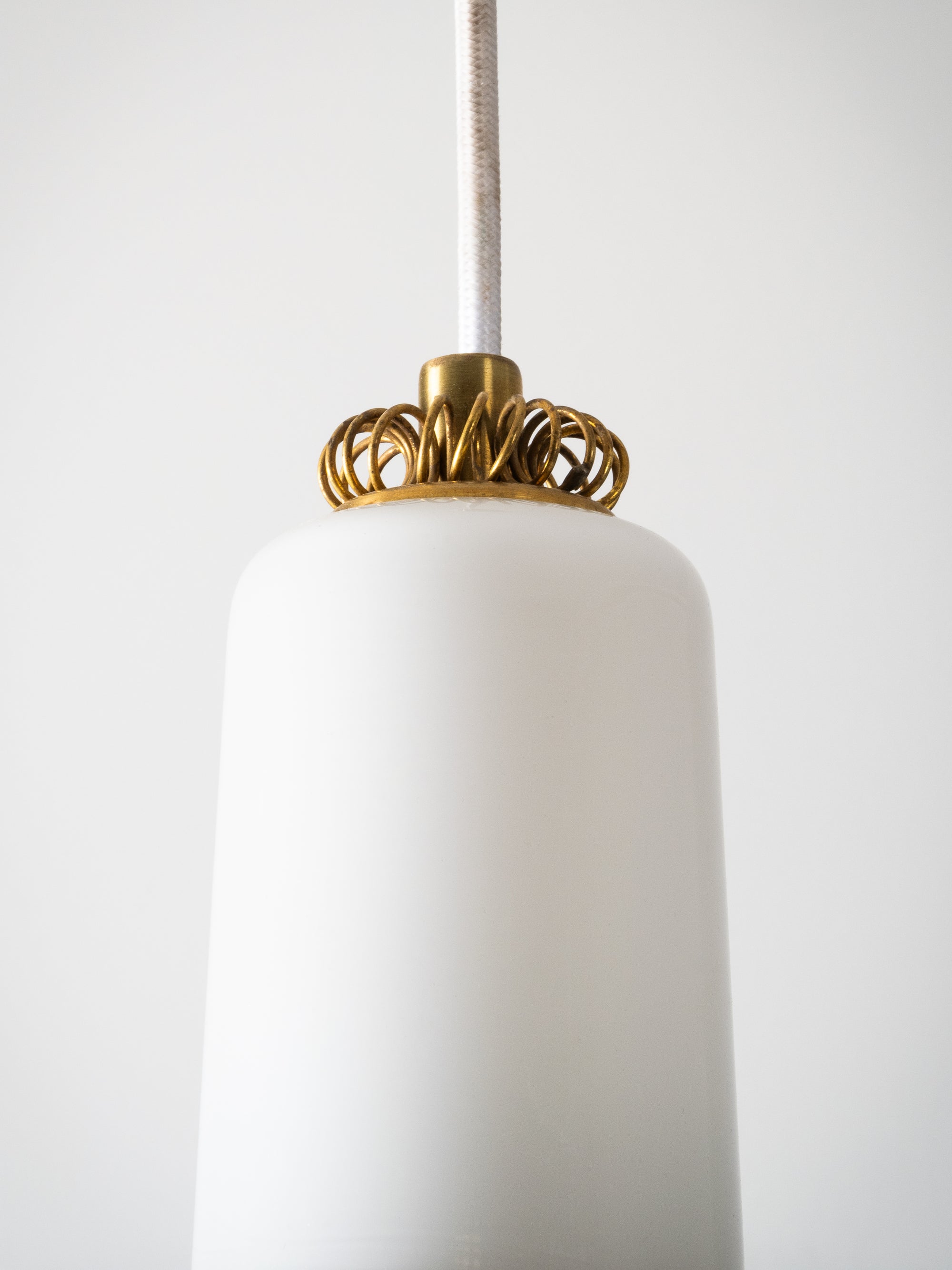 Pendant Model K3-44 in Glass, Wood Slat &amp; Brass by Paavo Tynell for Idman, 1950s