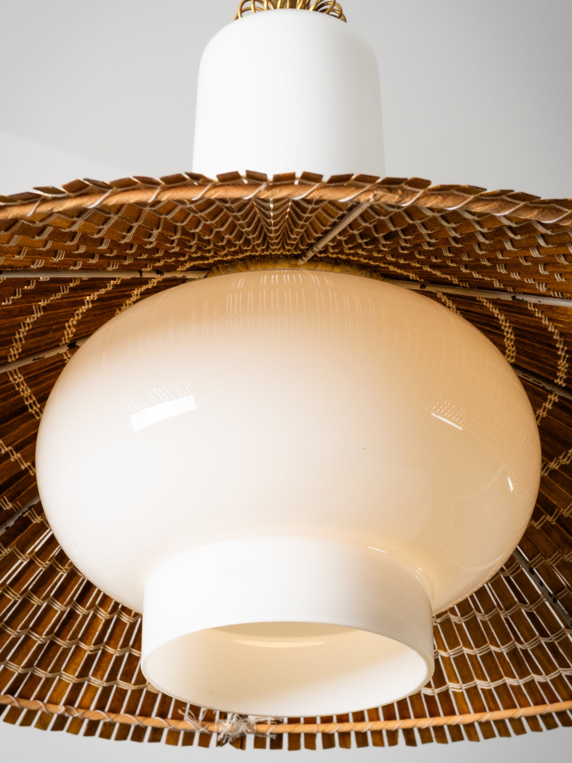 Pendant Model K3-44 in Glass, Wood Slat &amp; Brass by Paavo Tynell for Idman, 1950s
