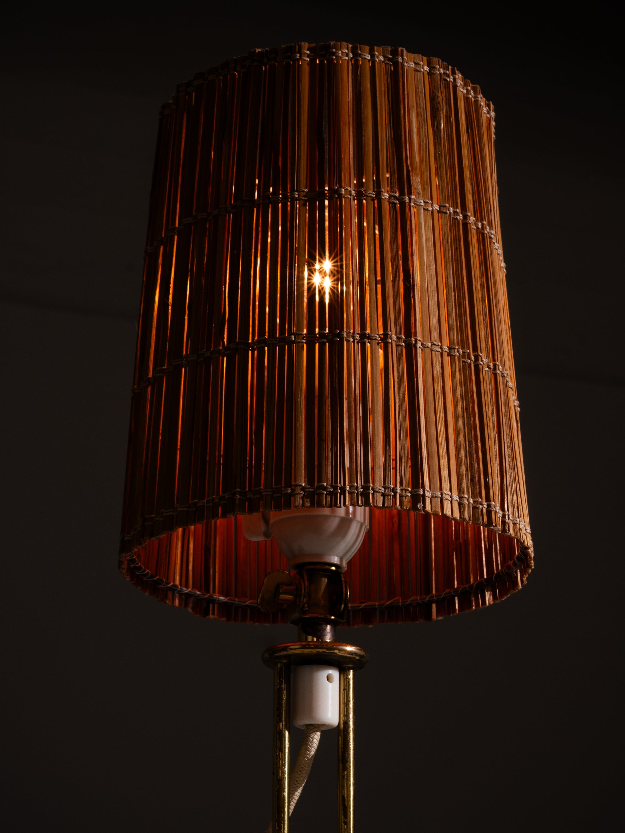 Brass &amp; Rattan Table Lamp Model 61052 by Mauri Almari for Idman, Finland, 1950s