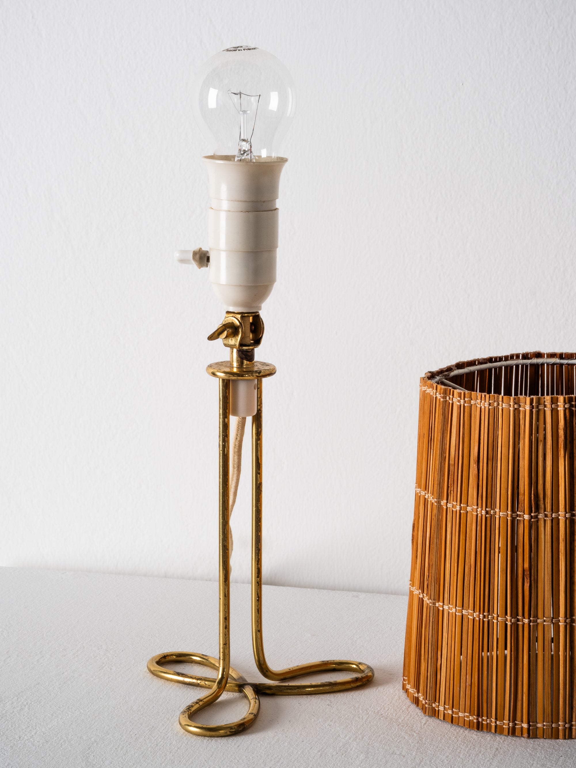 Brass &amp; Rattan Table Lamp Model 61052 by Mauri Almari for Idman, Finland, 1950s