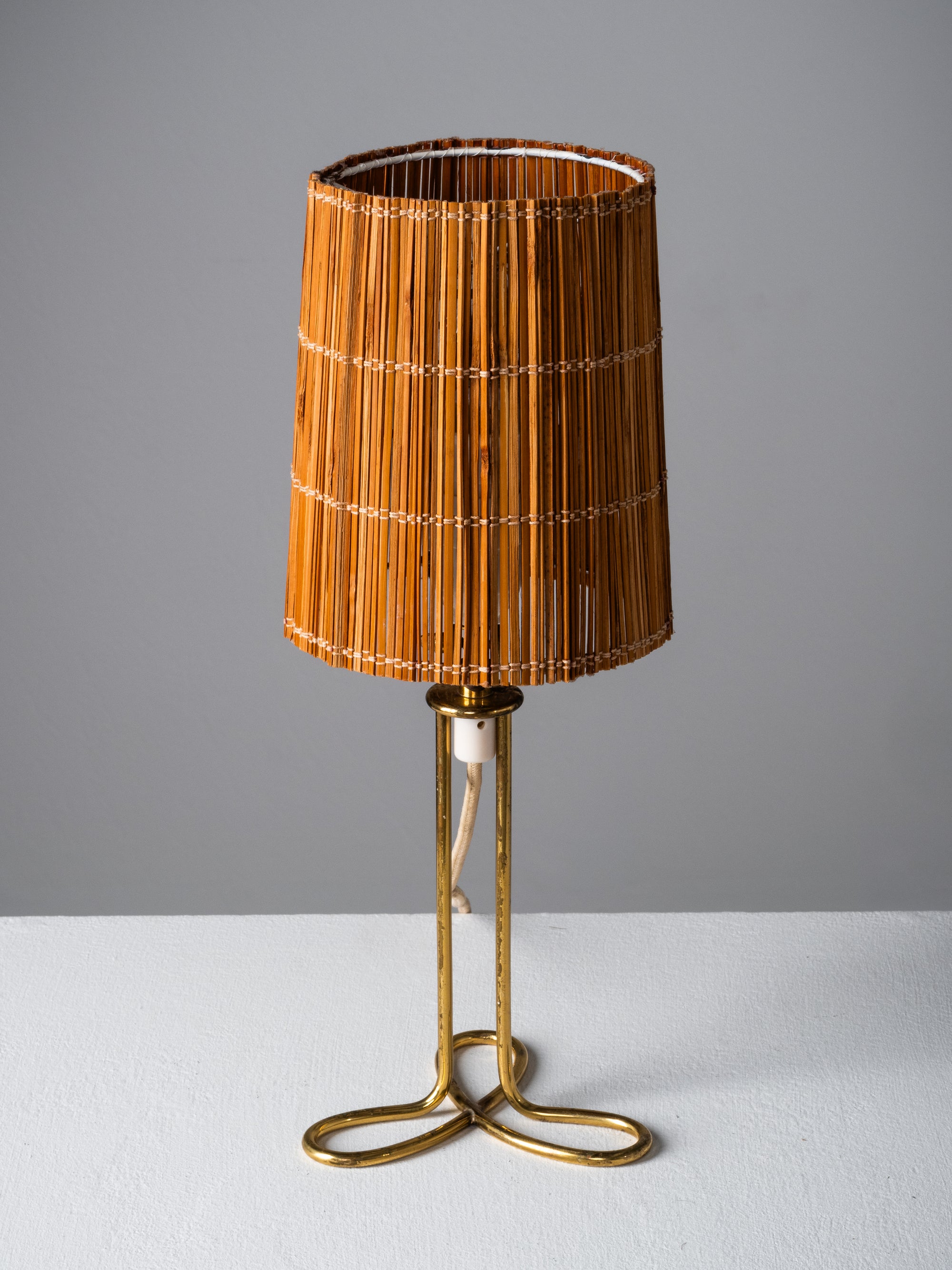 Brass &amp; Rattan Table Lamp Model 61052 by Mauri Almari for Idman, Finland, 1950s