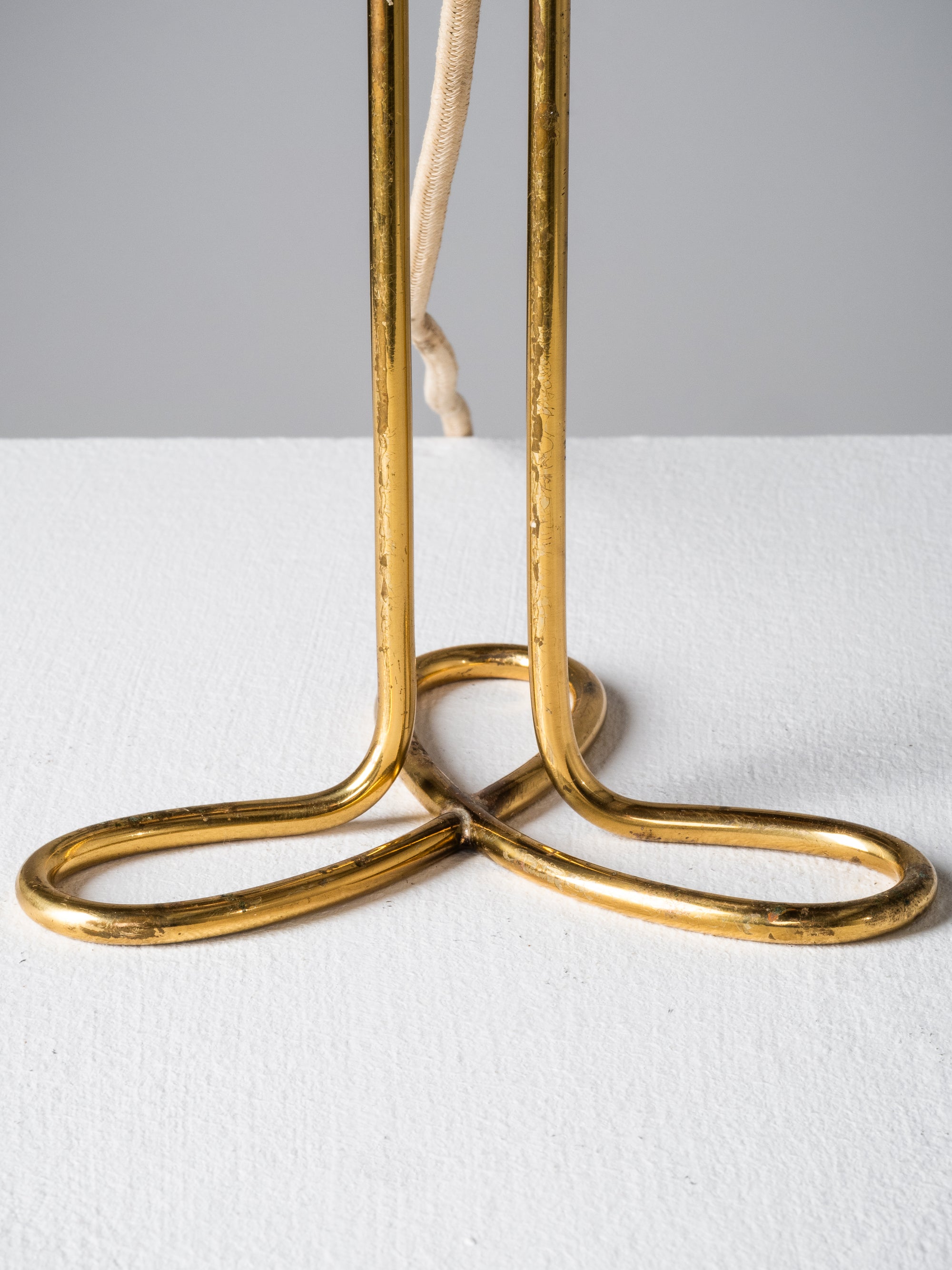 Brass &amp; Rattan Table Lamp Model 61052 by Mauri Almari for Idman, Finland, 1950s