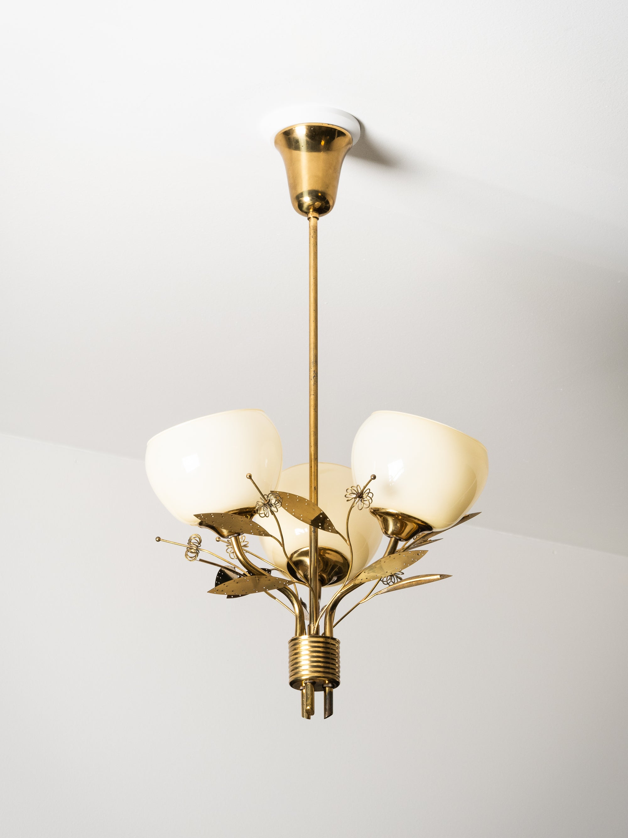 Model “ER 77/3” Chandelier with Floral Details for Itsu, Finland, 1950s