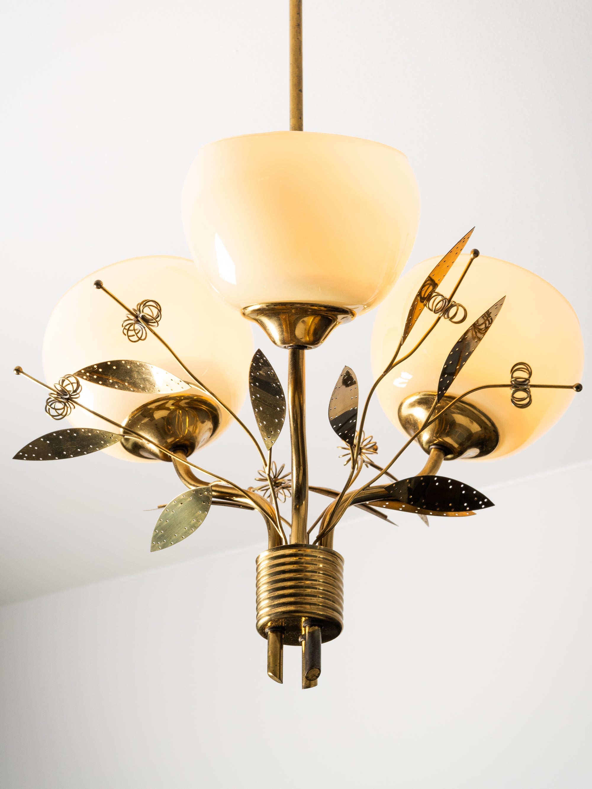 Model “ER 77/3” Chandelier with Floral Details for Itsu, Finland, 1950s