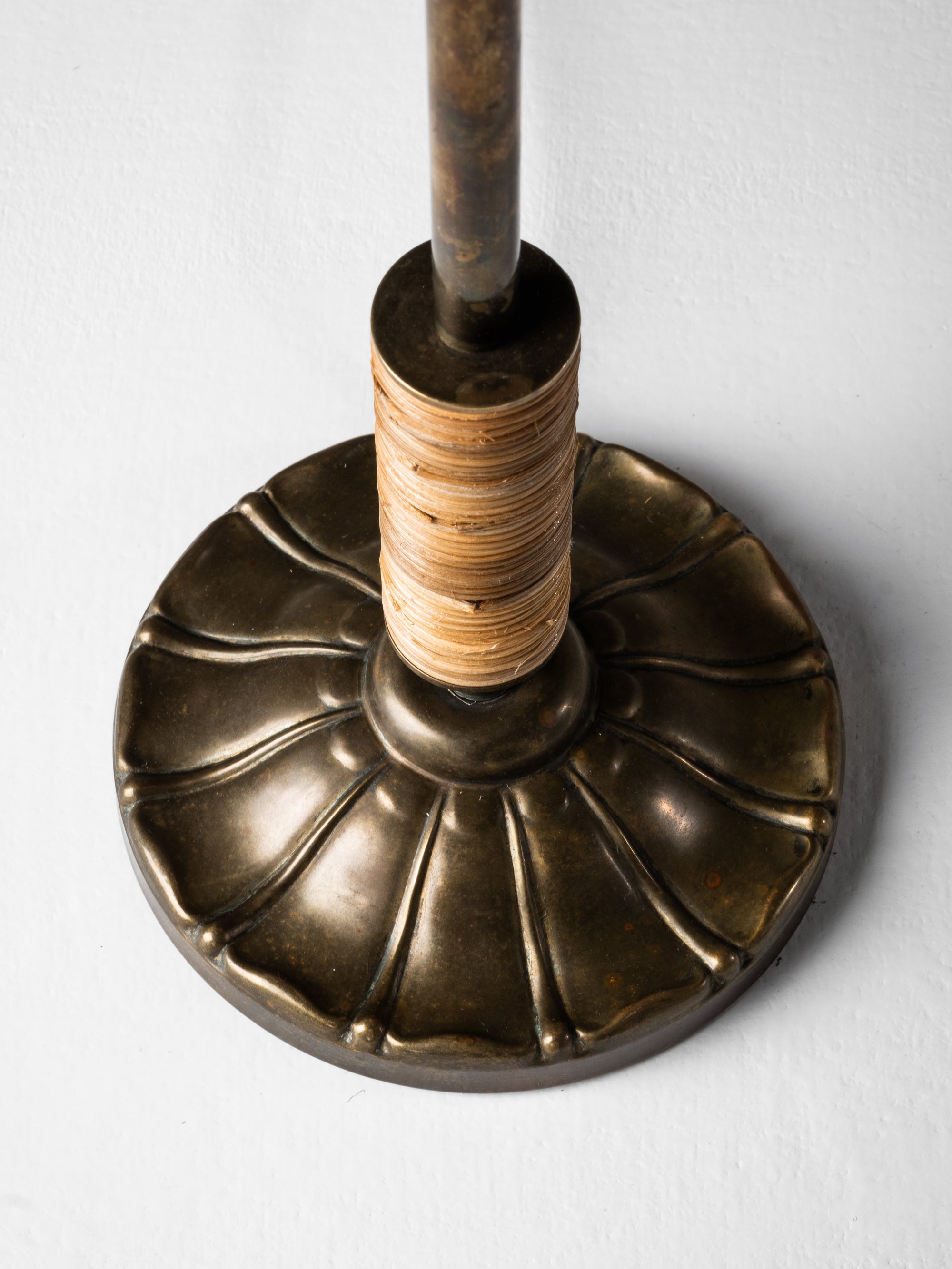 Scandinavian Art Deco Table Lamp in Brass, Rattan &amp; Opaline Glass, 1930s