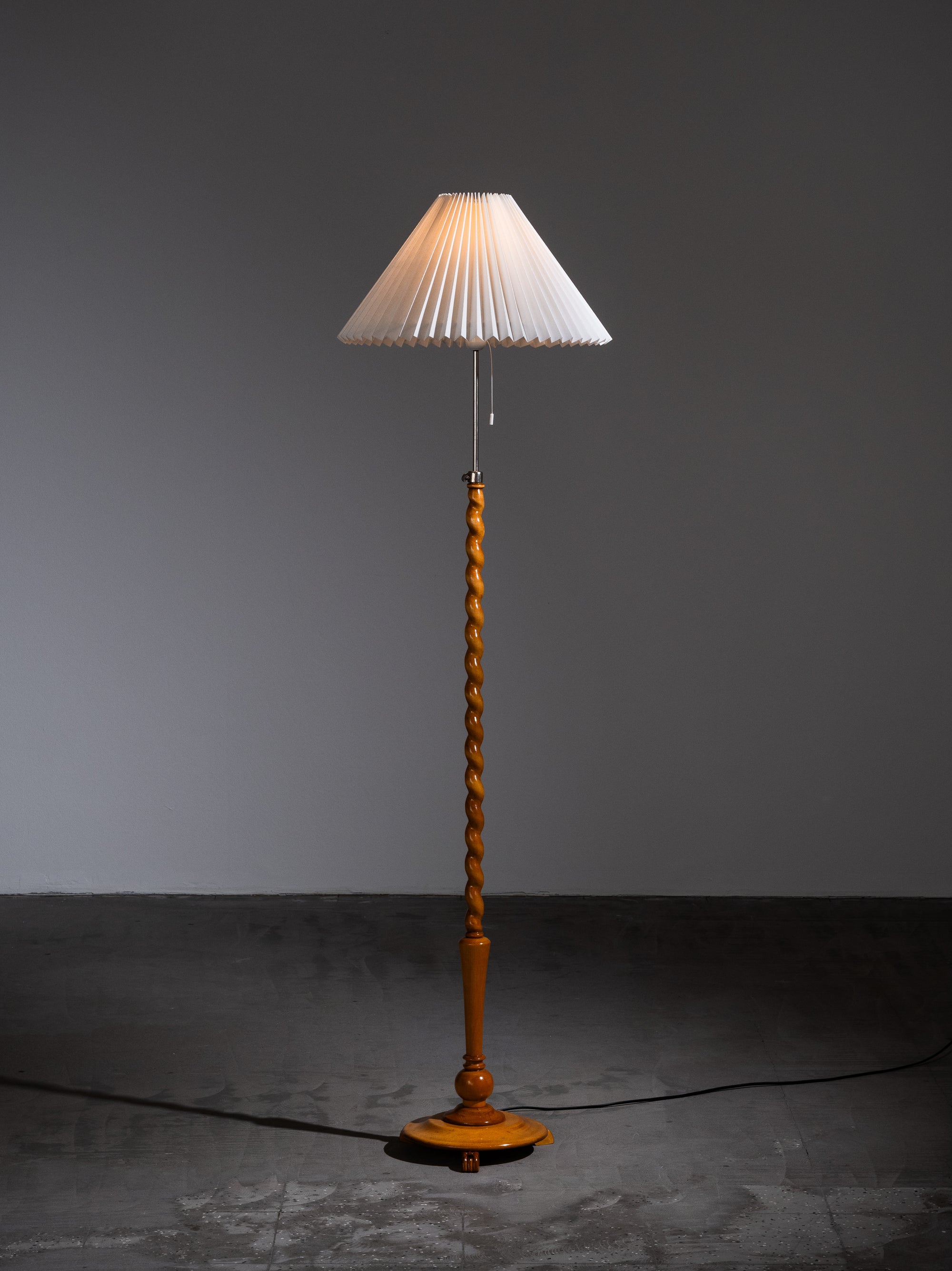 Art Deco Floor Lamp with Spiral Carved Birch Stem, Finland, 1940s