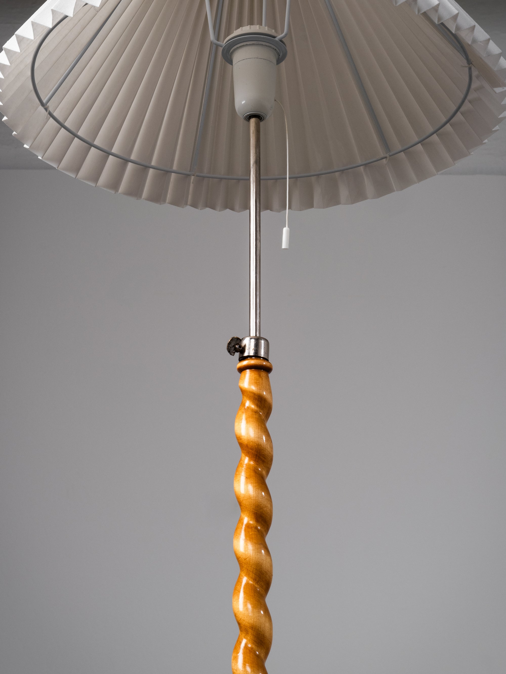 Art Deco Floor Lamp with Spiral Carved Birch Stem, Finland, 1940s